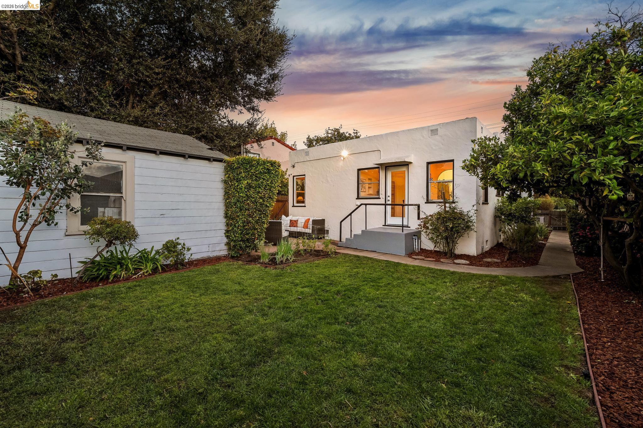934 Estudillo Ave
