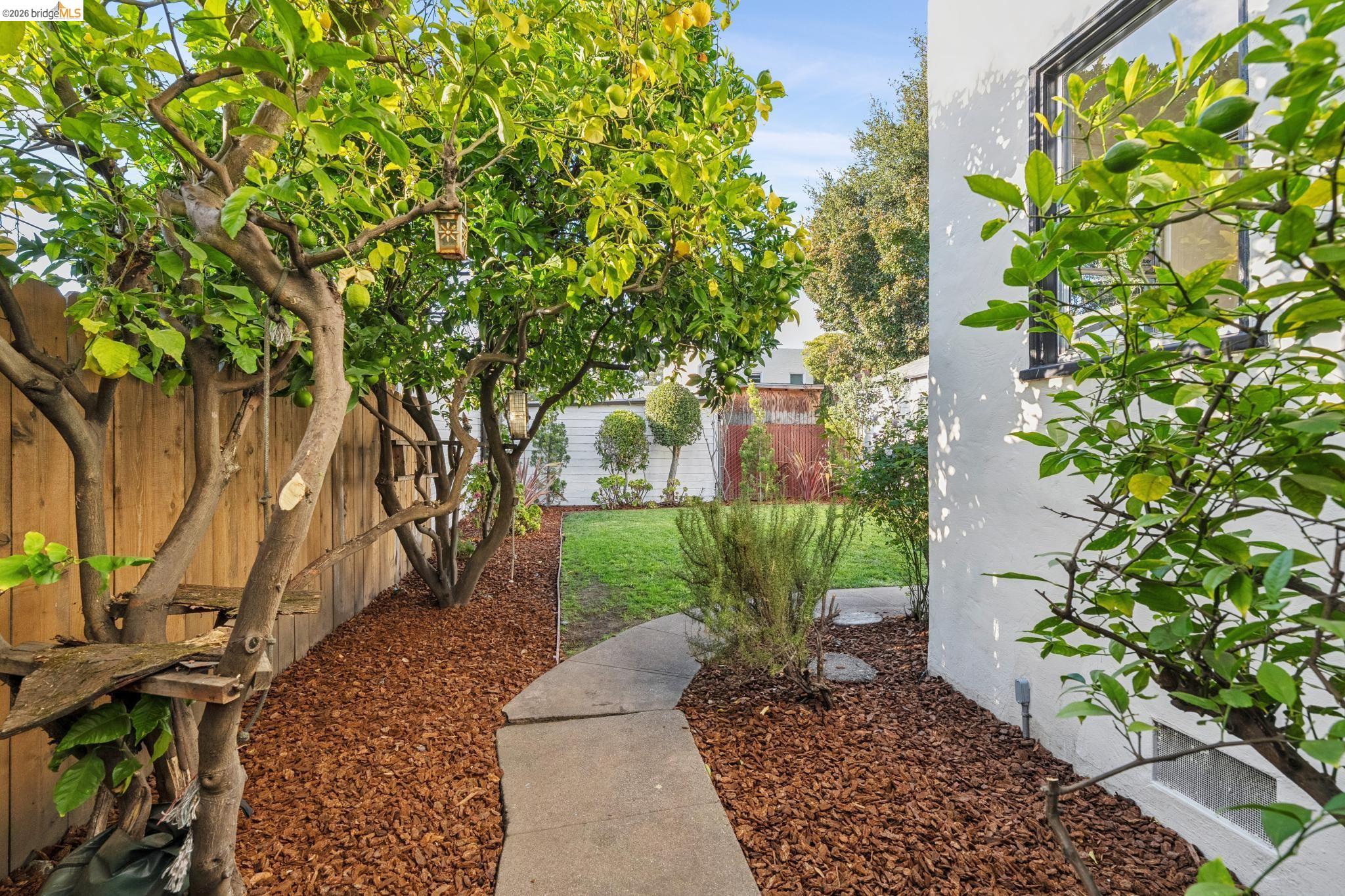 934 Estudillo Ave