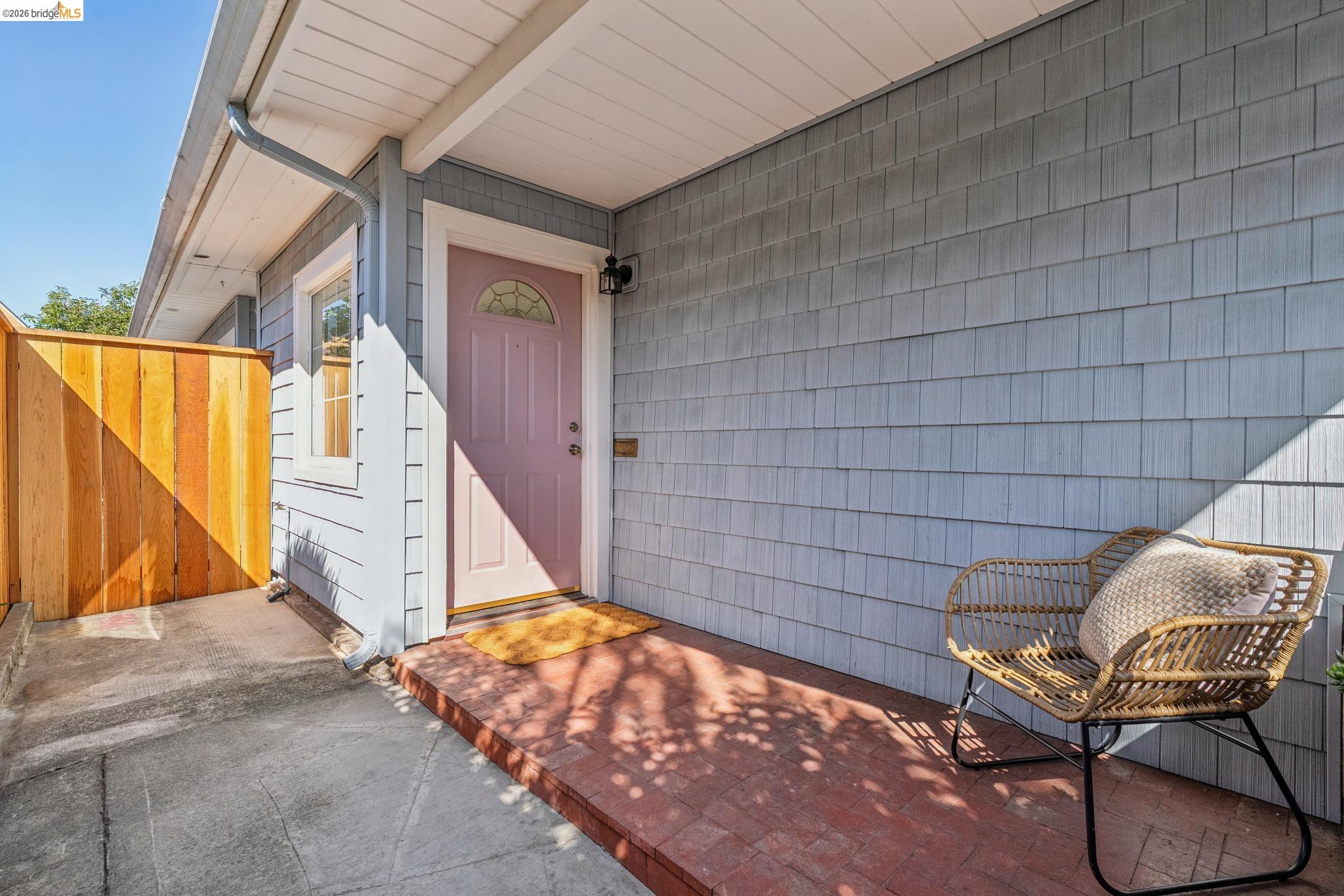1240 Dutton Ave
