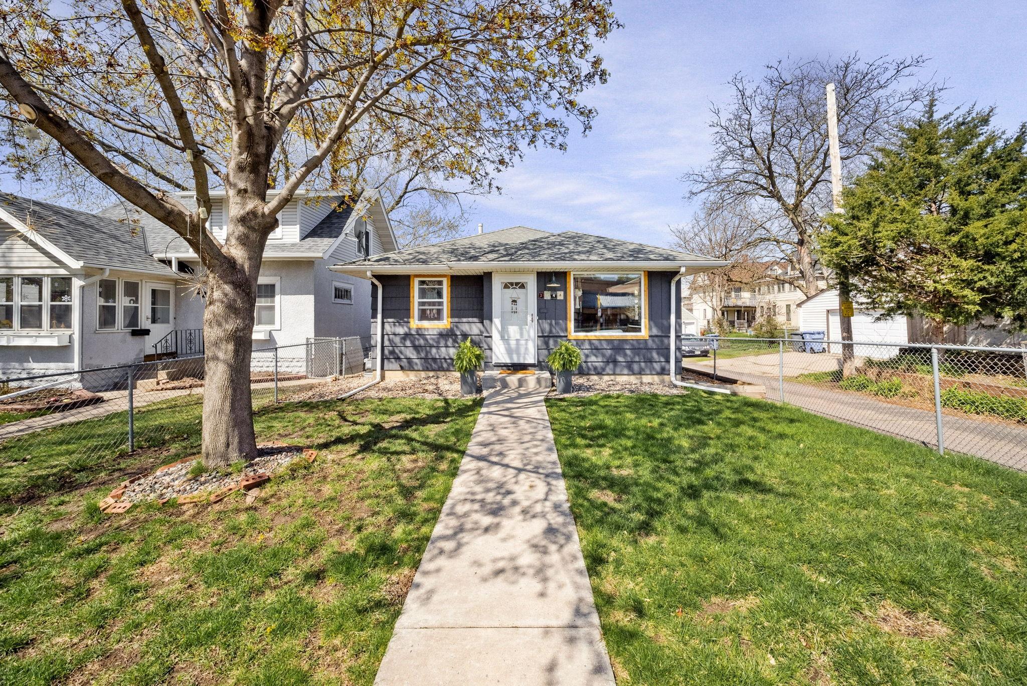 2244 Hayes Street NE