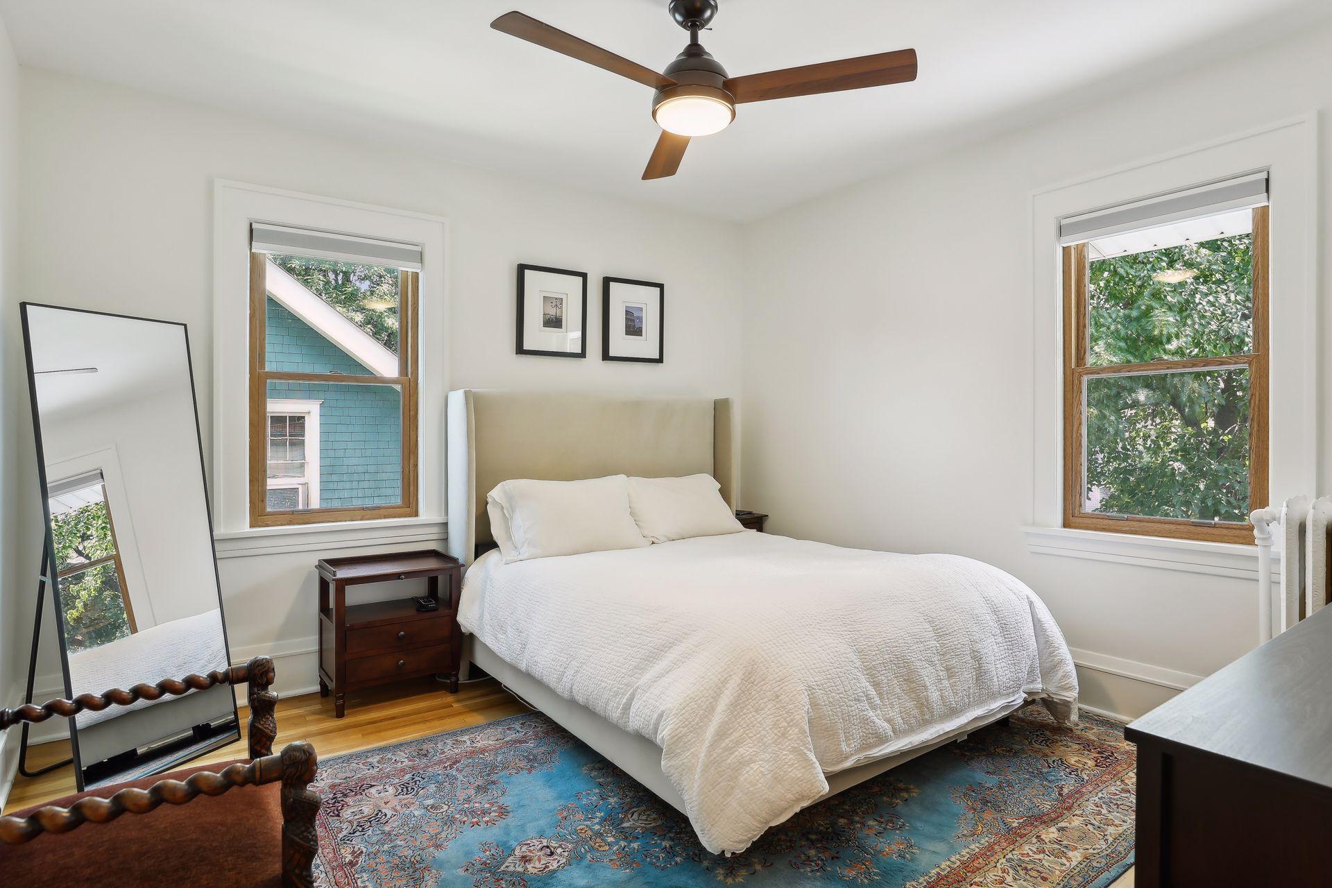 949 Saint Clair Avenue