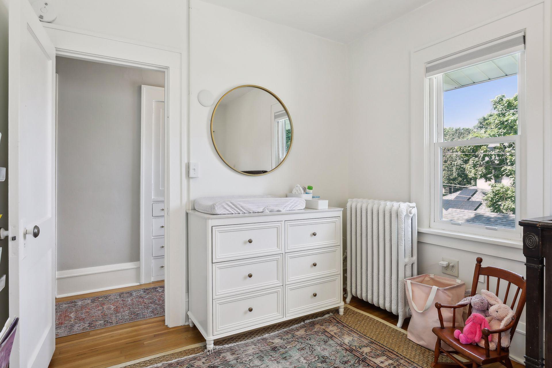 949 Saint Clair Avenue