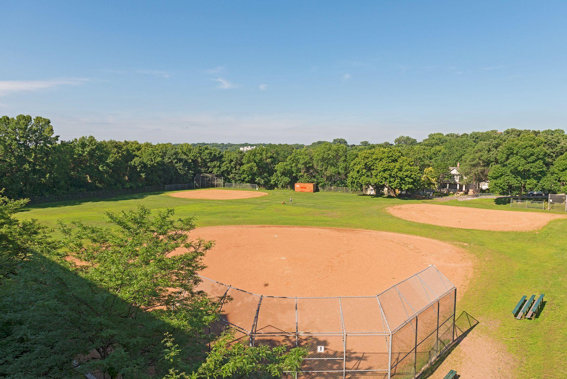 949 Saint Clair Avenue