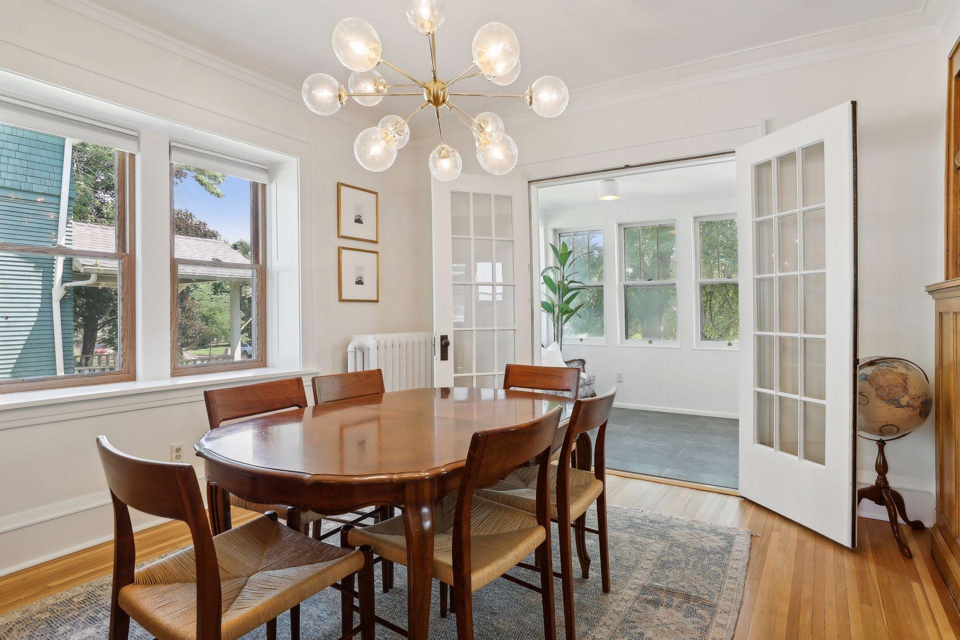 949 Saint Clair Avenue