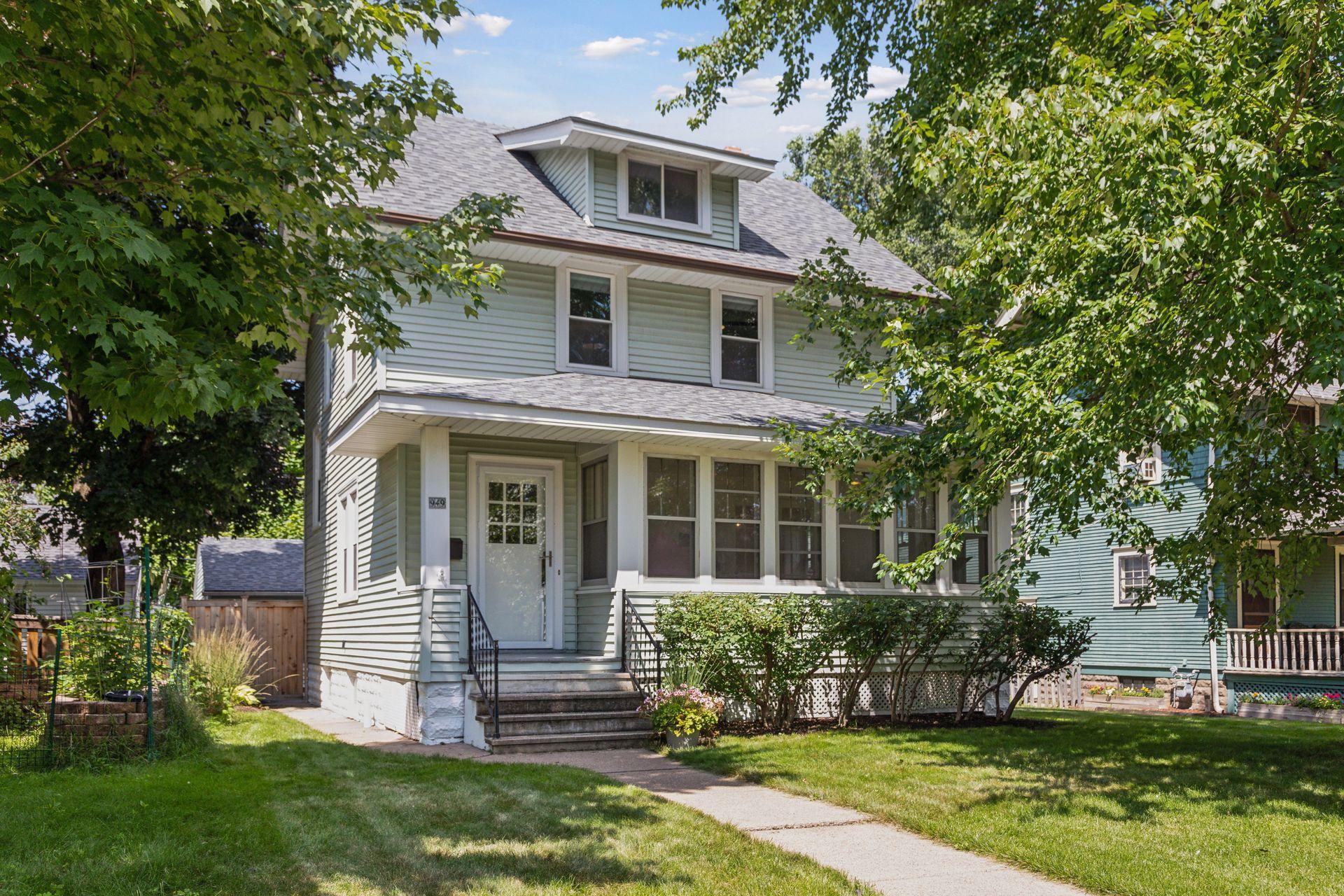 949 Saint Clair Avenue