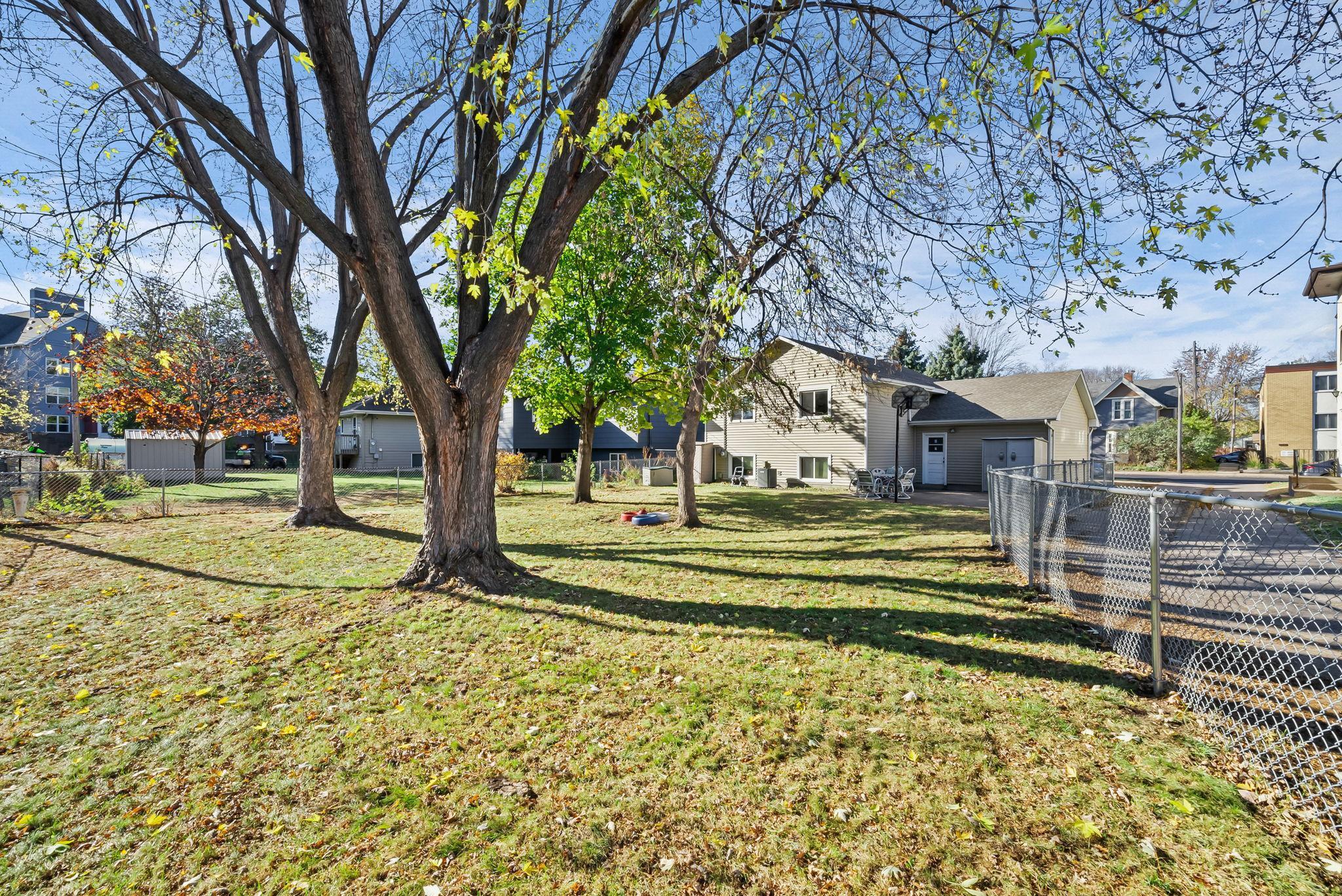 319 Monroe Street NE