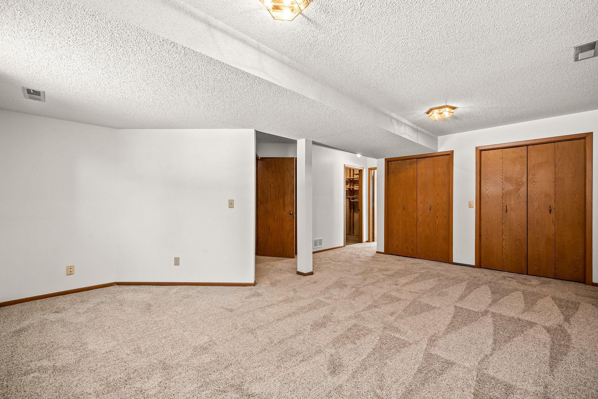 319 Monroe Street NE