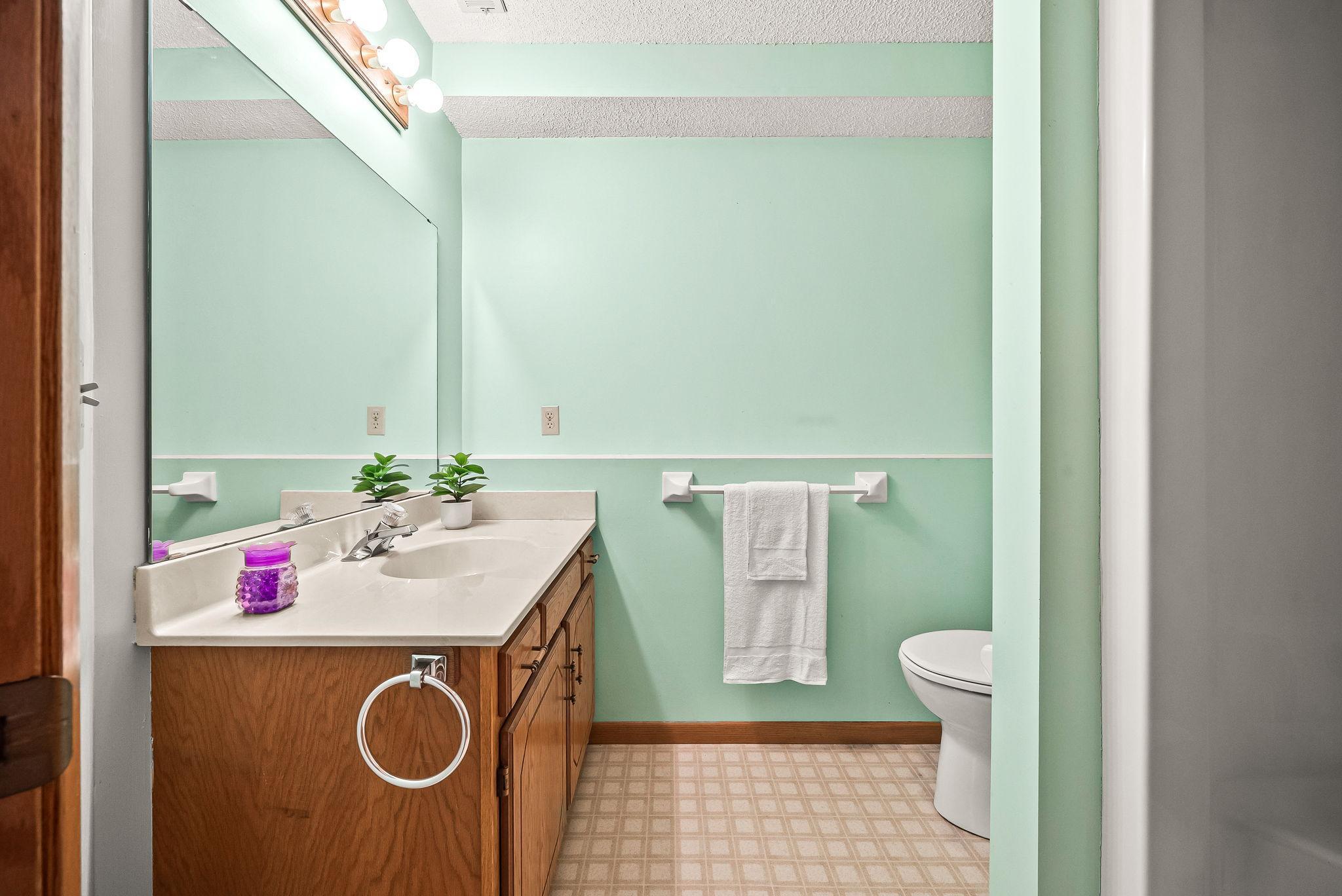 319 Monroe Street NE