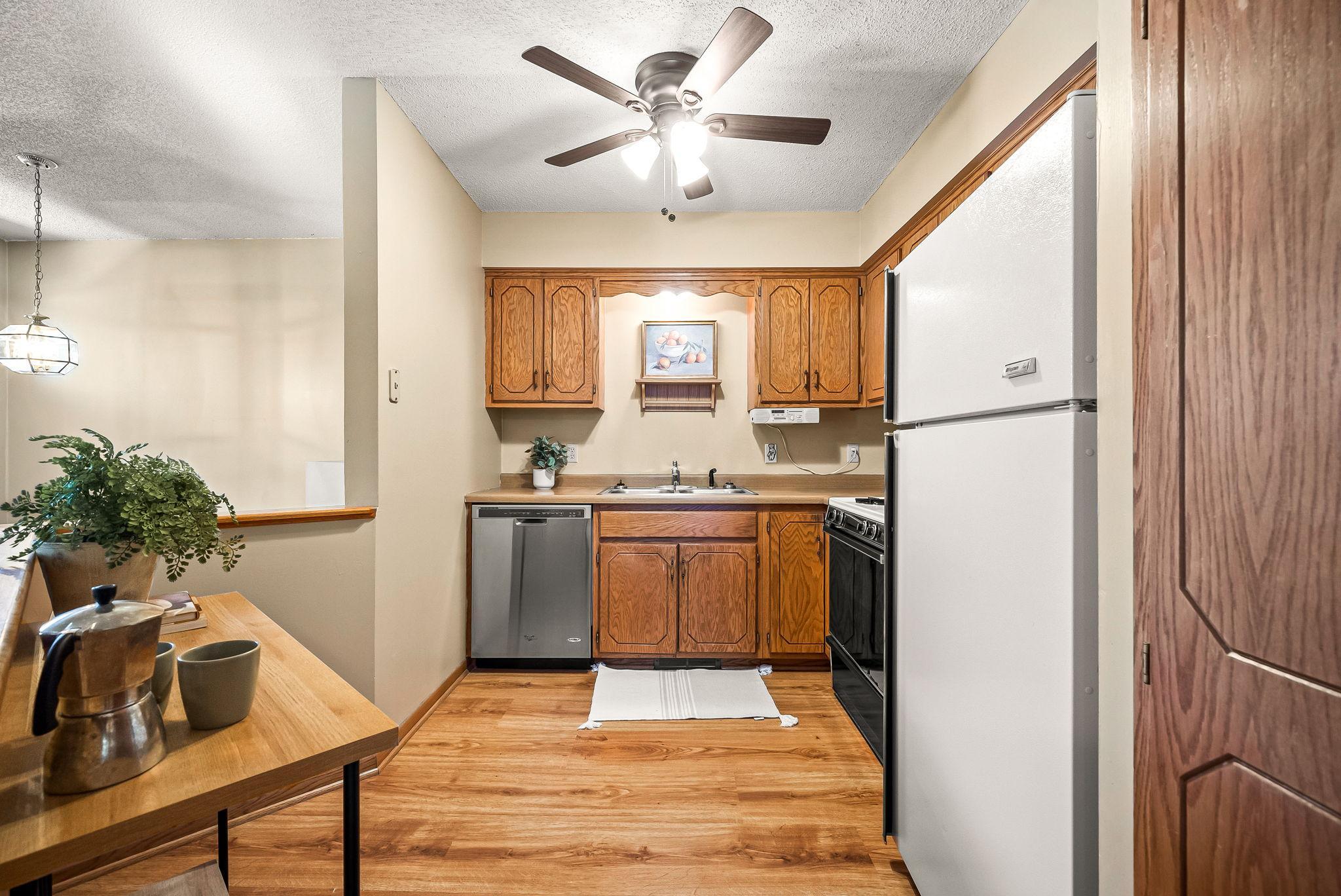 319 Monroe Street NE