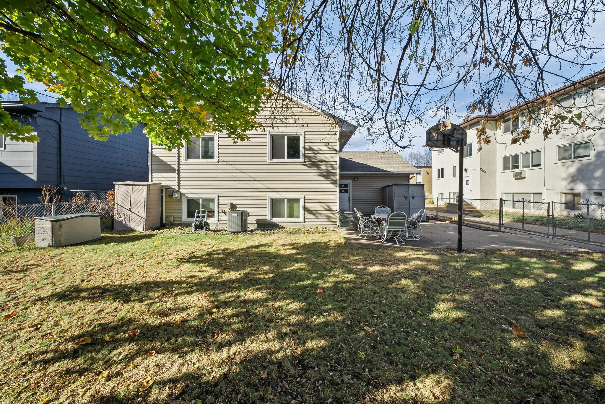 319 Monroe Street NE