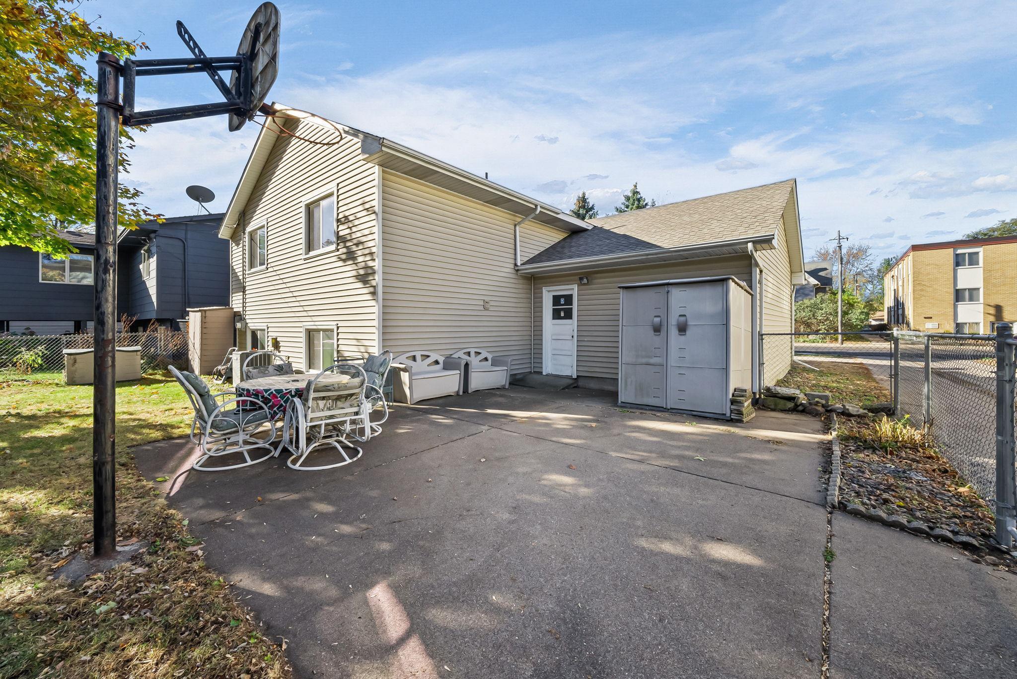 319 Monroe Street NE