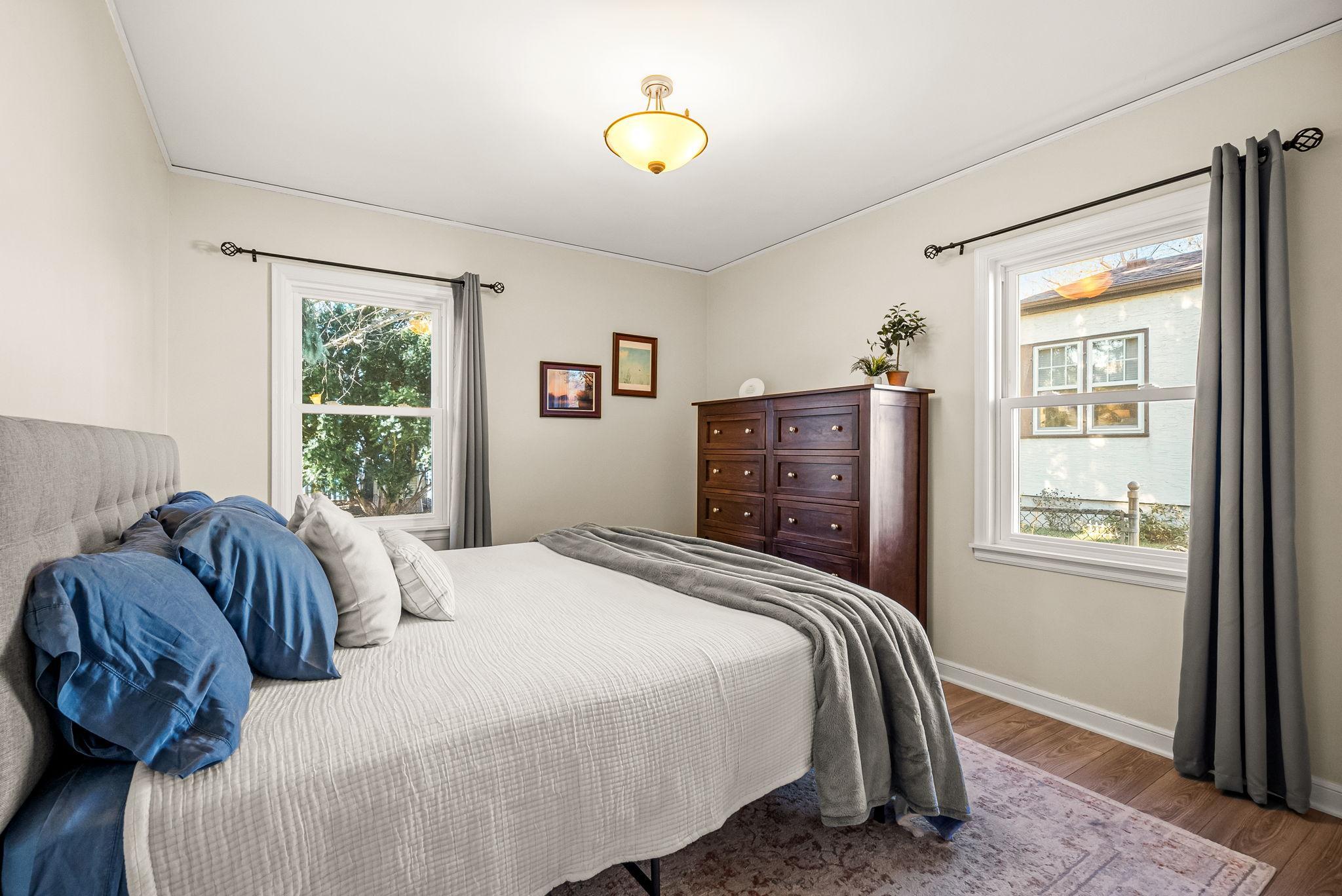 2214 Roosevelt Street NE