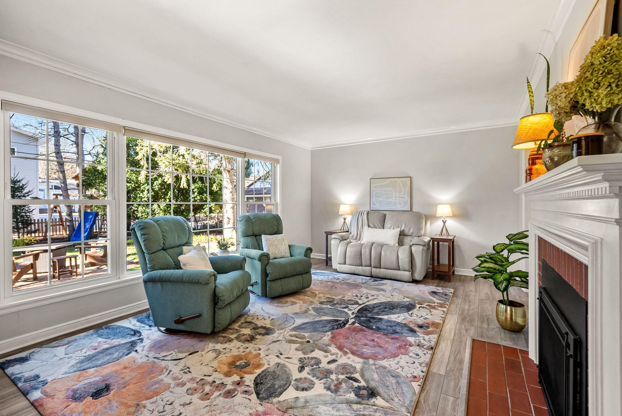 2214 Roosevelt Street NE