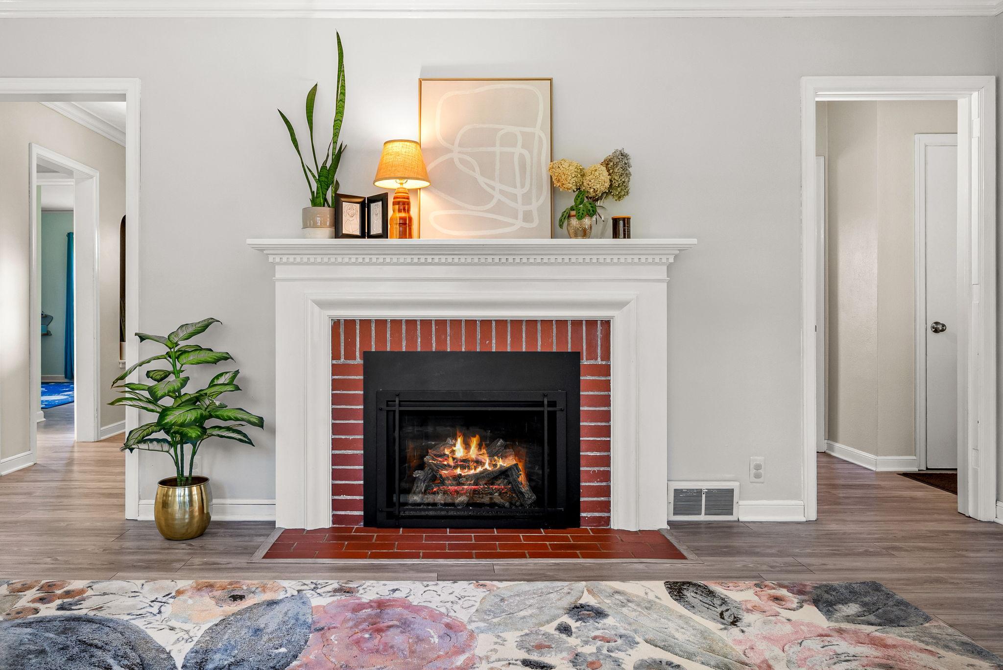 2214 Roosevelt Street NE