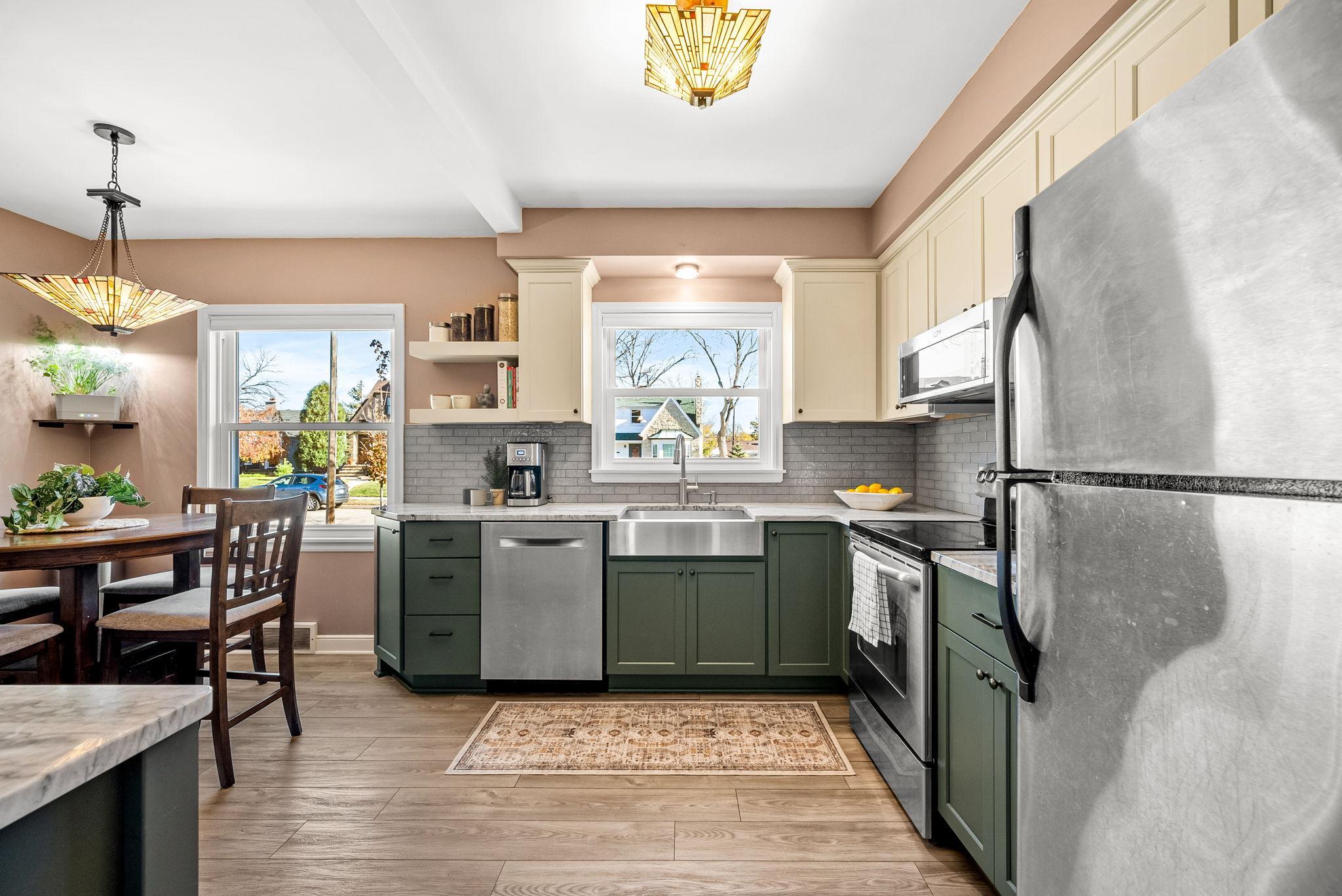 2214 Roosevelt Street NE