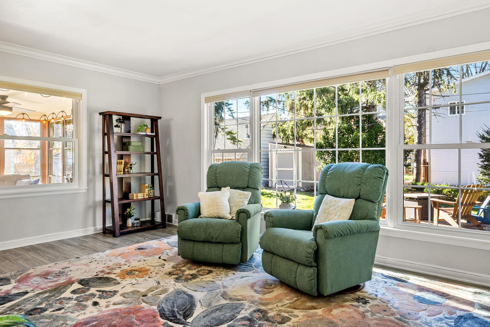 2214 Roosevelt Street NE