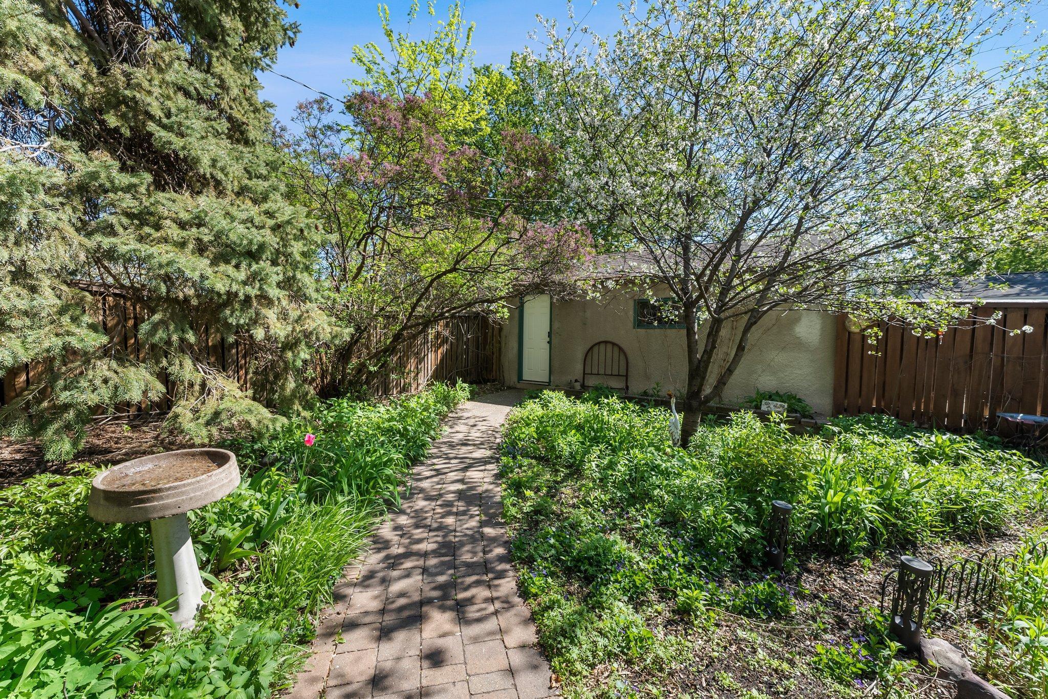 1343 Buchanan Street NE