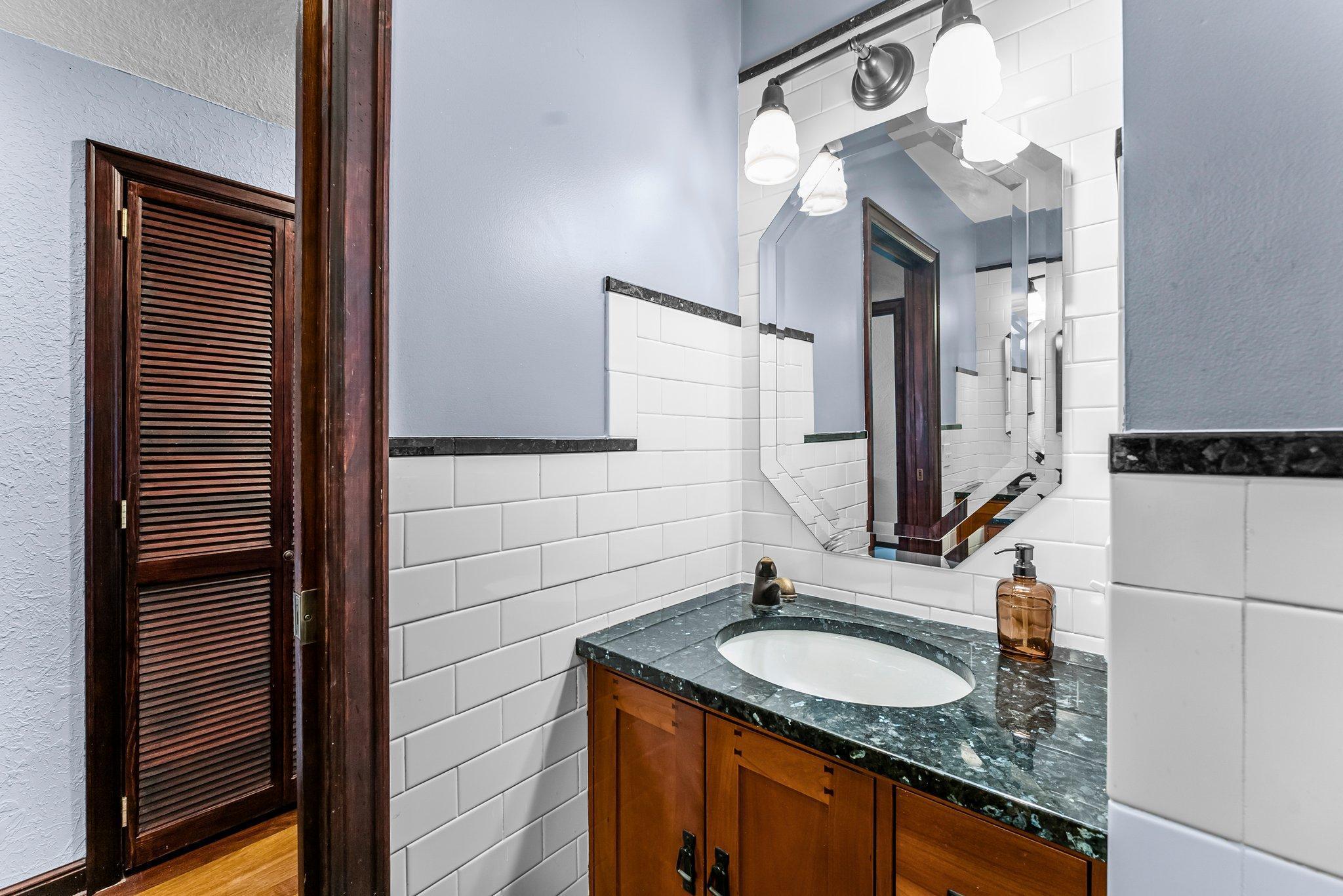 1343 Buchanan Street NE