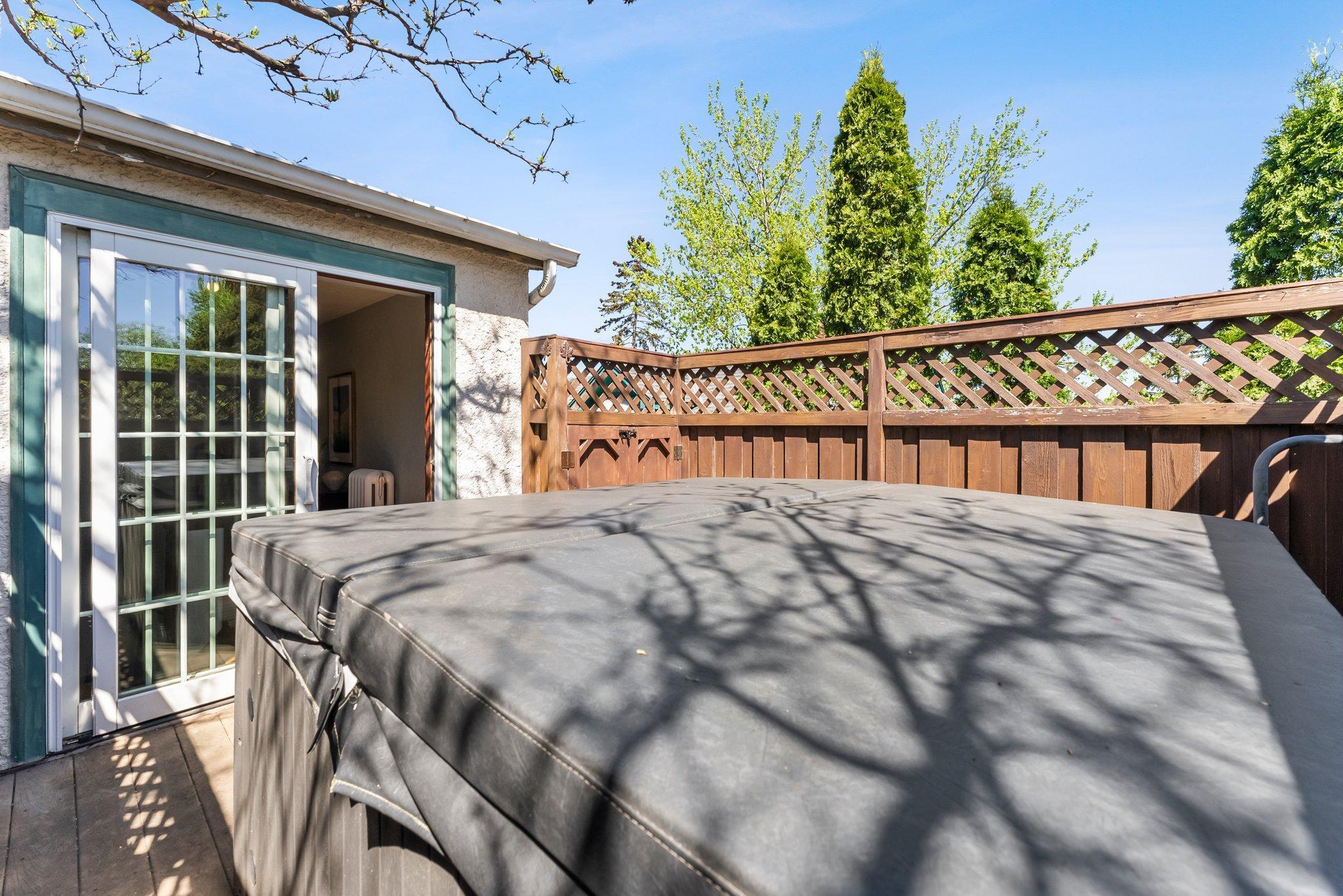 1343 Buchanan Street NE