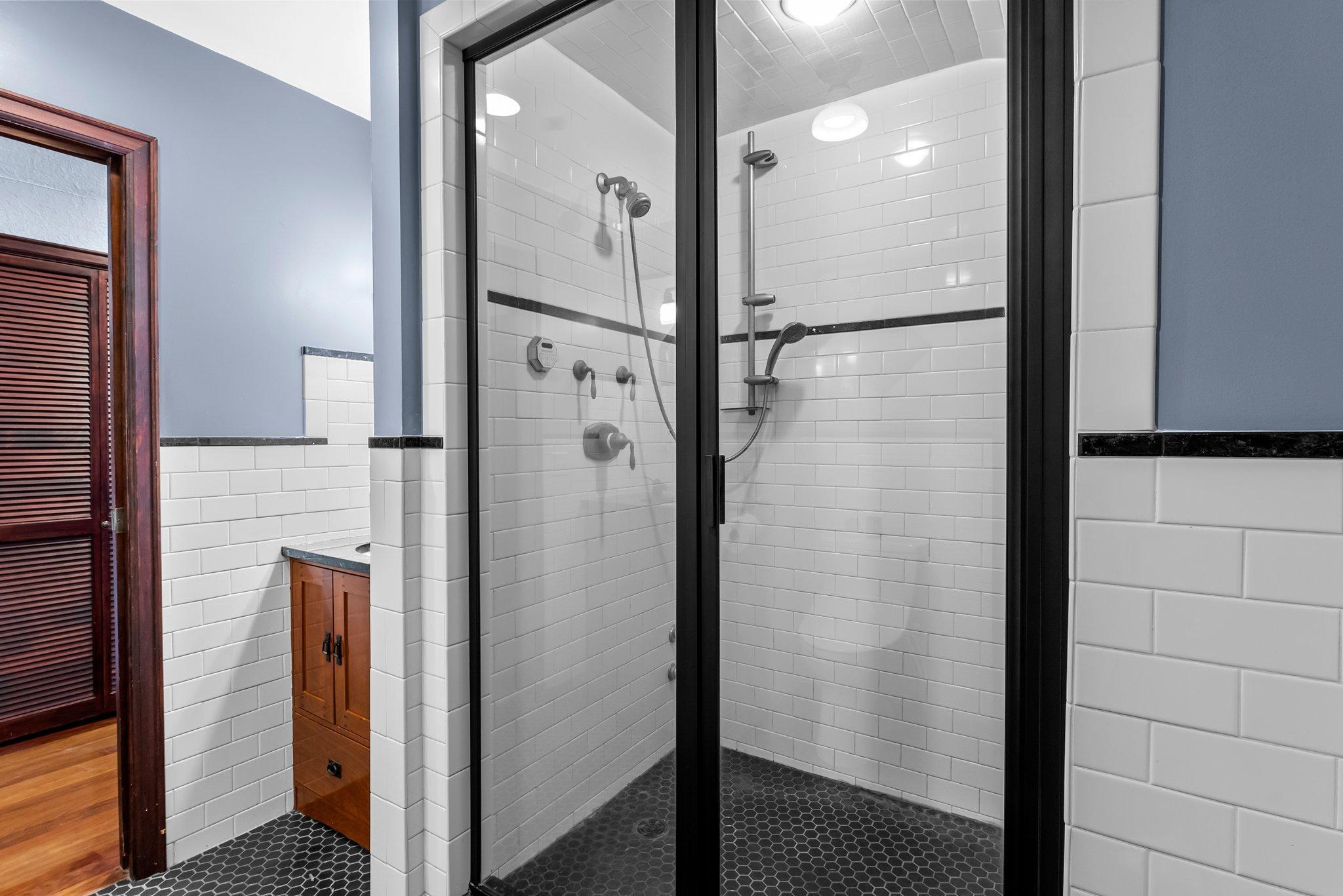 1343 Buchanan Street NE