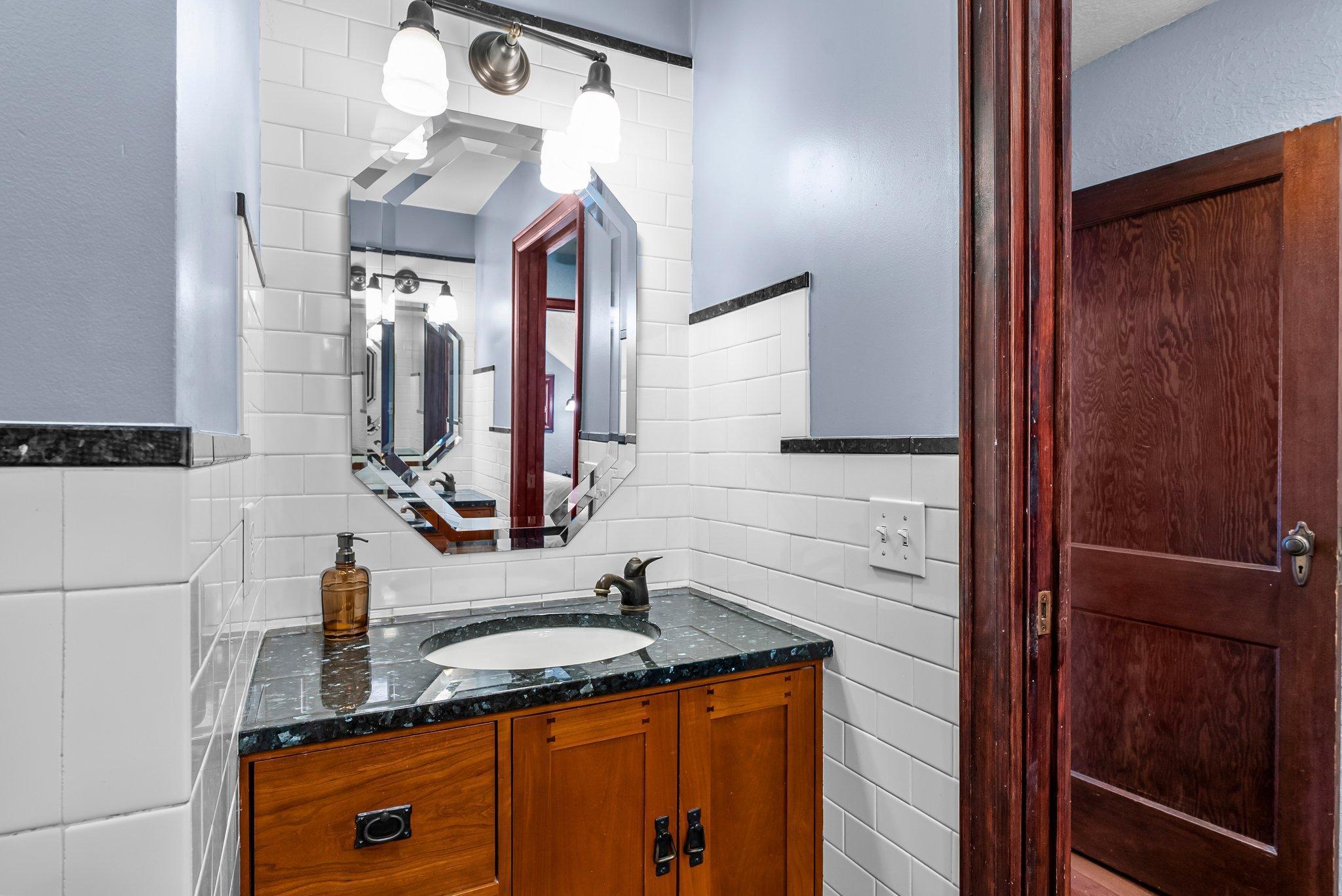 1343 Buchanan Street NE