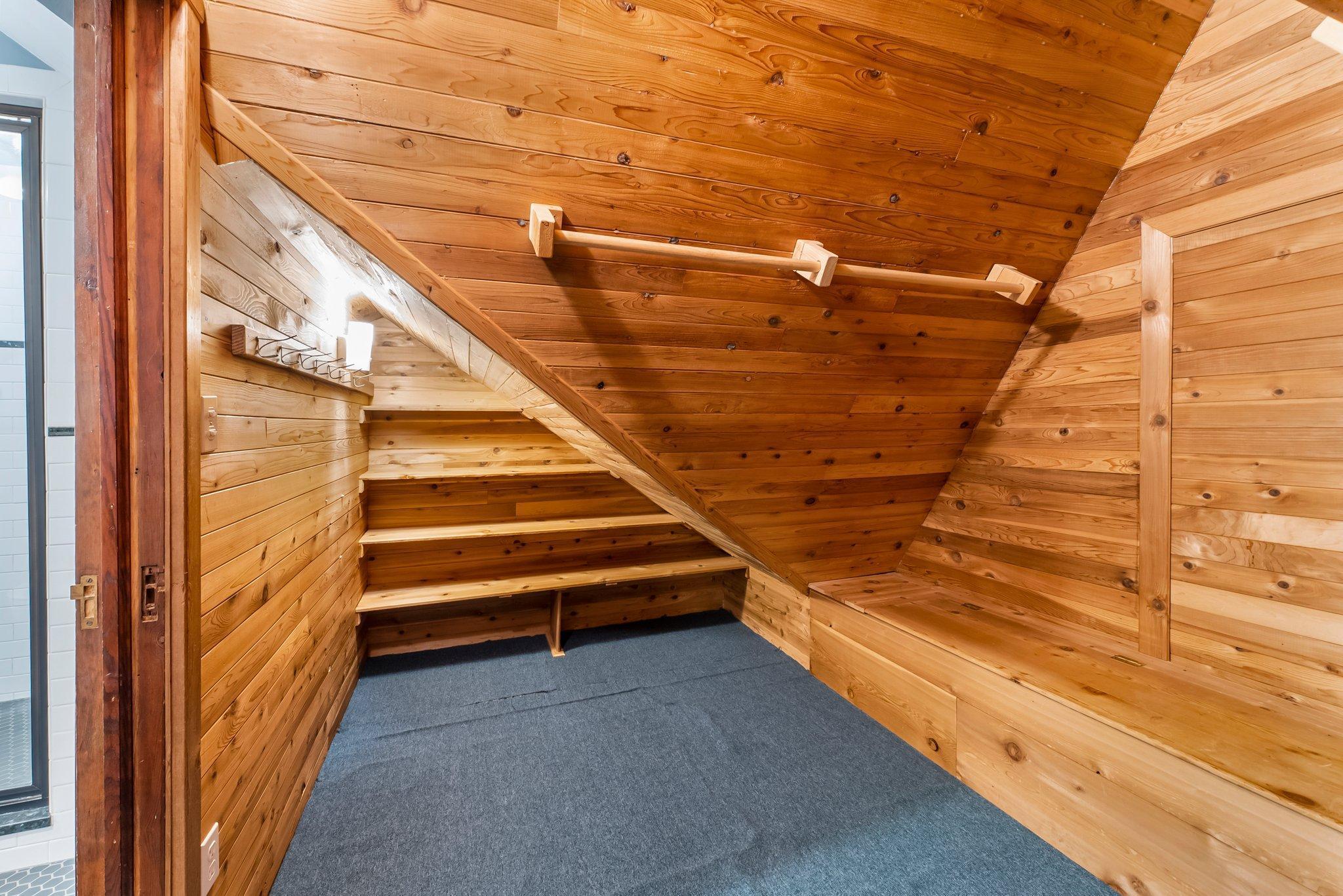 1343 Buchanan Street NE