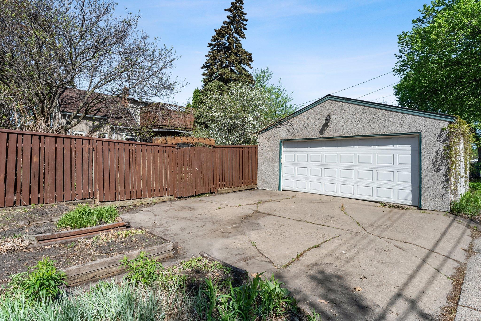 1343 Buchanan Street NE