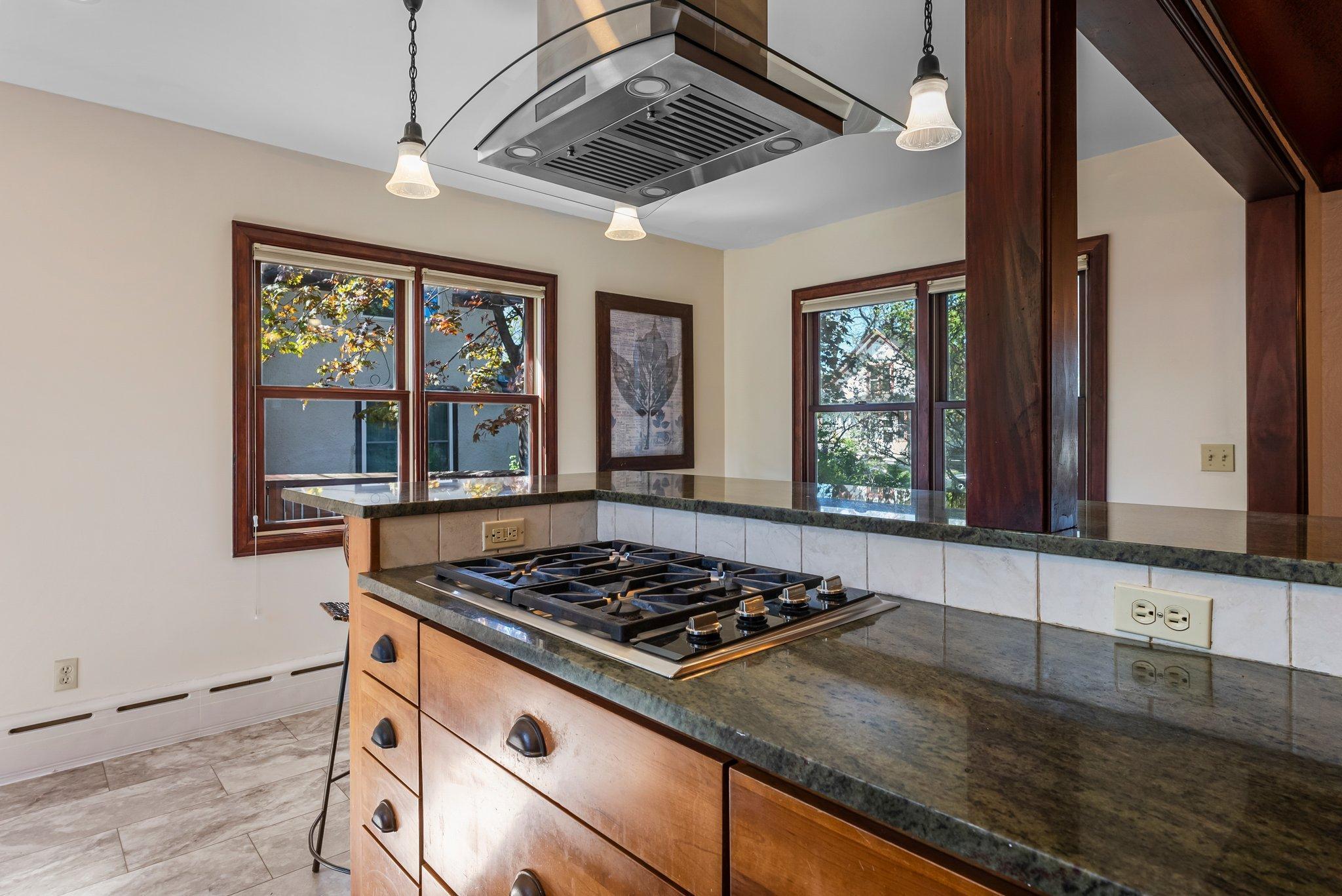 1343 Buchanan Street NE