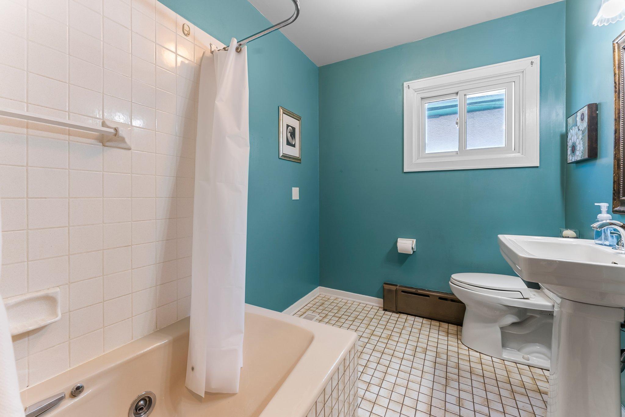 1343 Buchanan Street NE