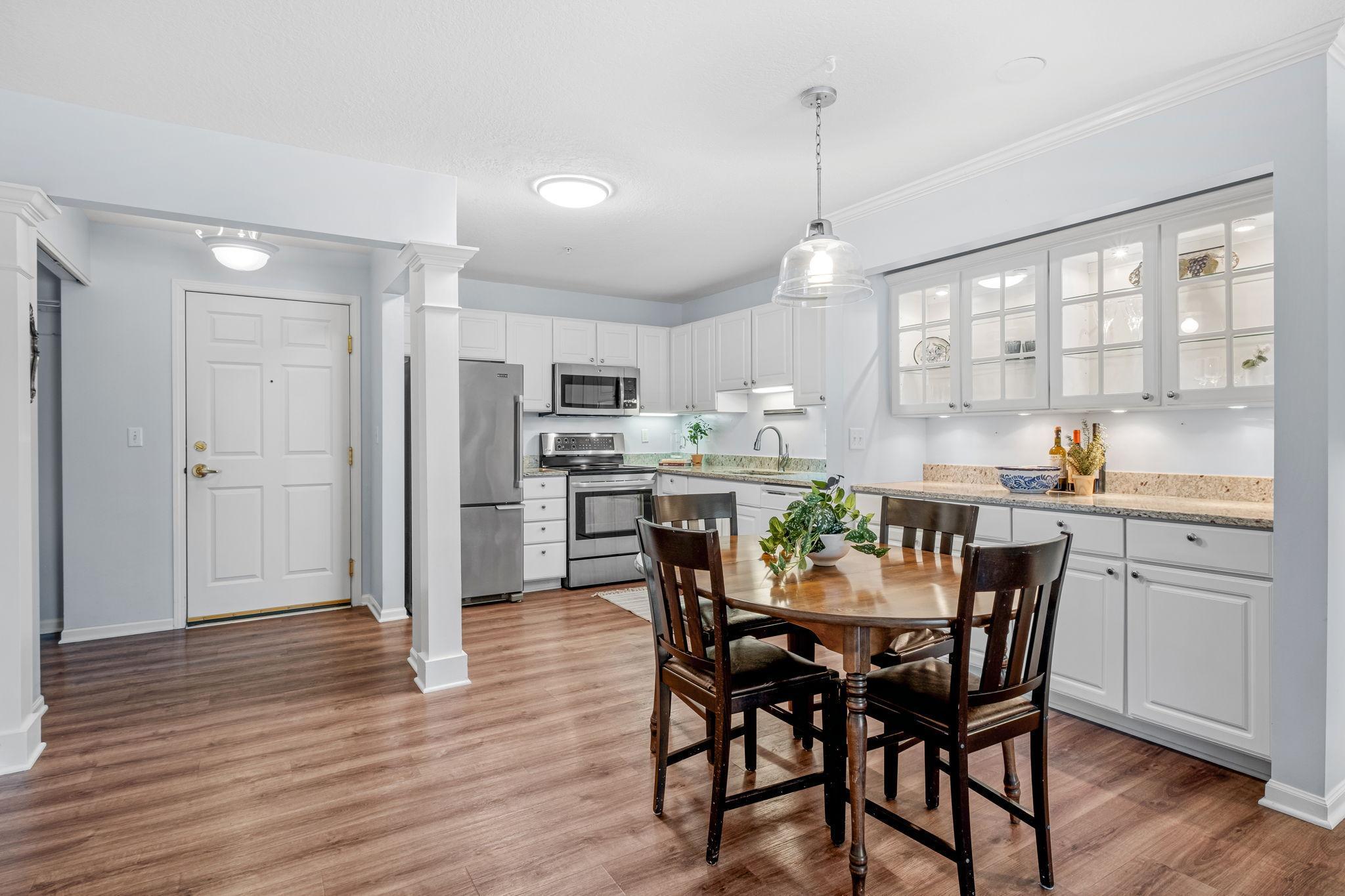 1350 Douglas Drive N Unit: 105