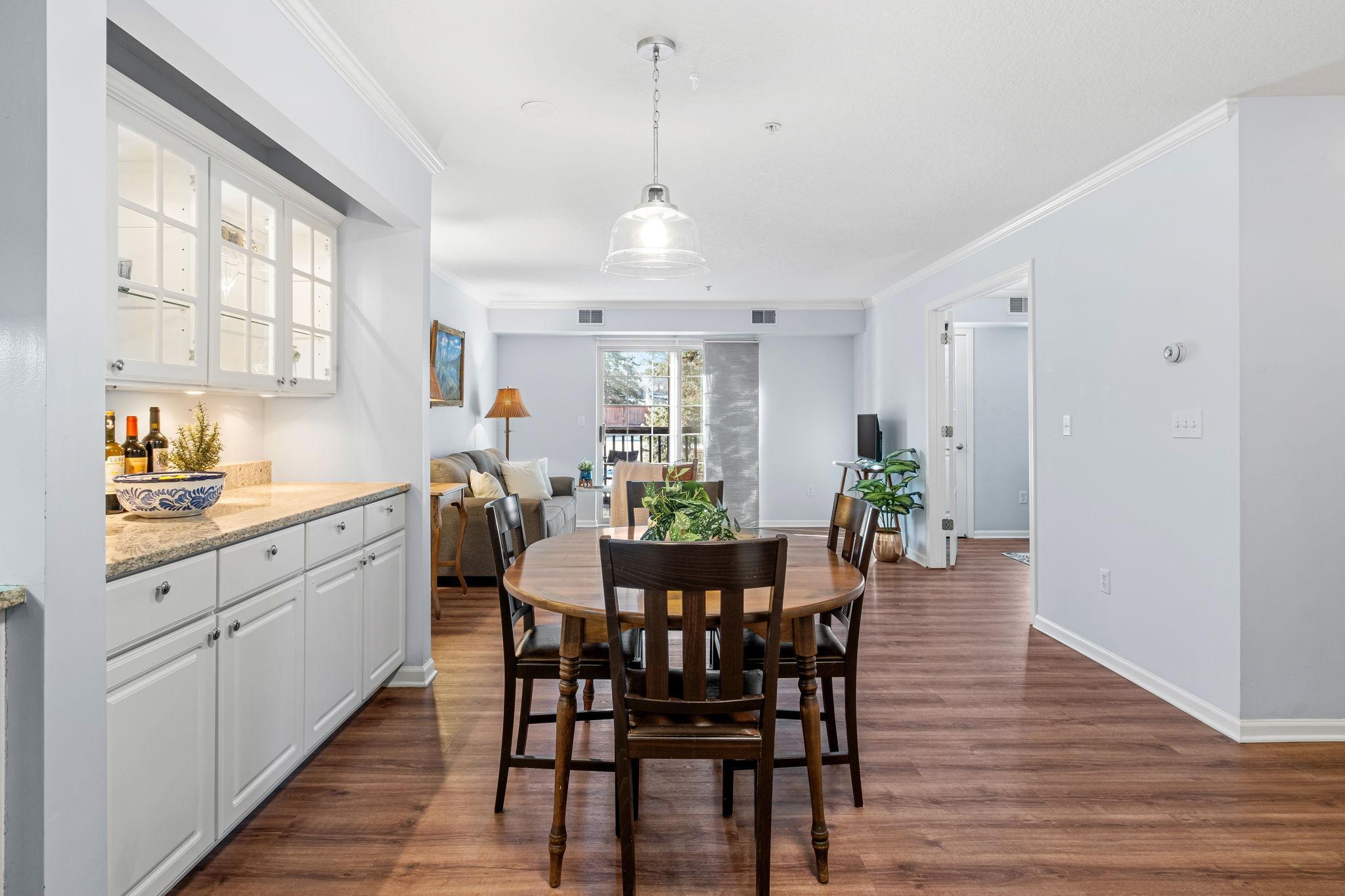 1350 Douglas Drive N Unit: 105