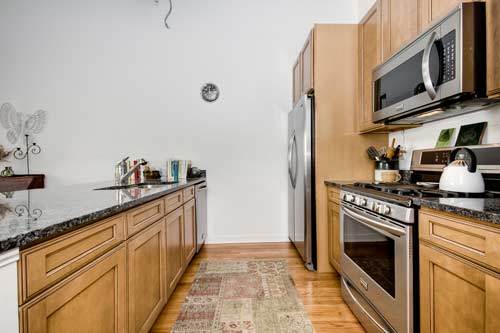 6300 S Woodlawn Street Unit: 305