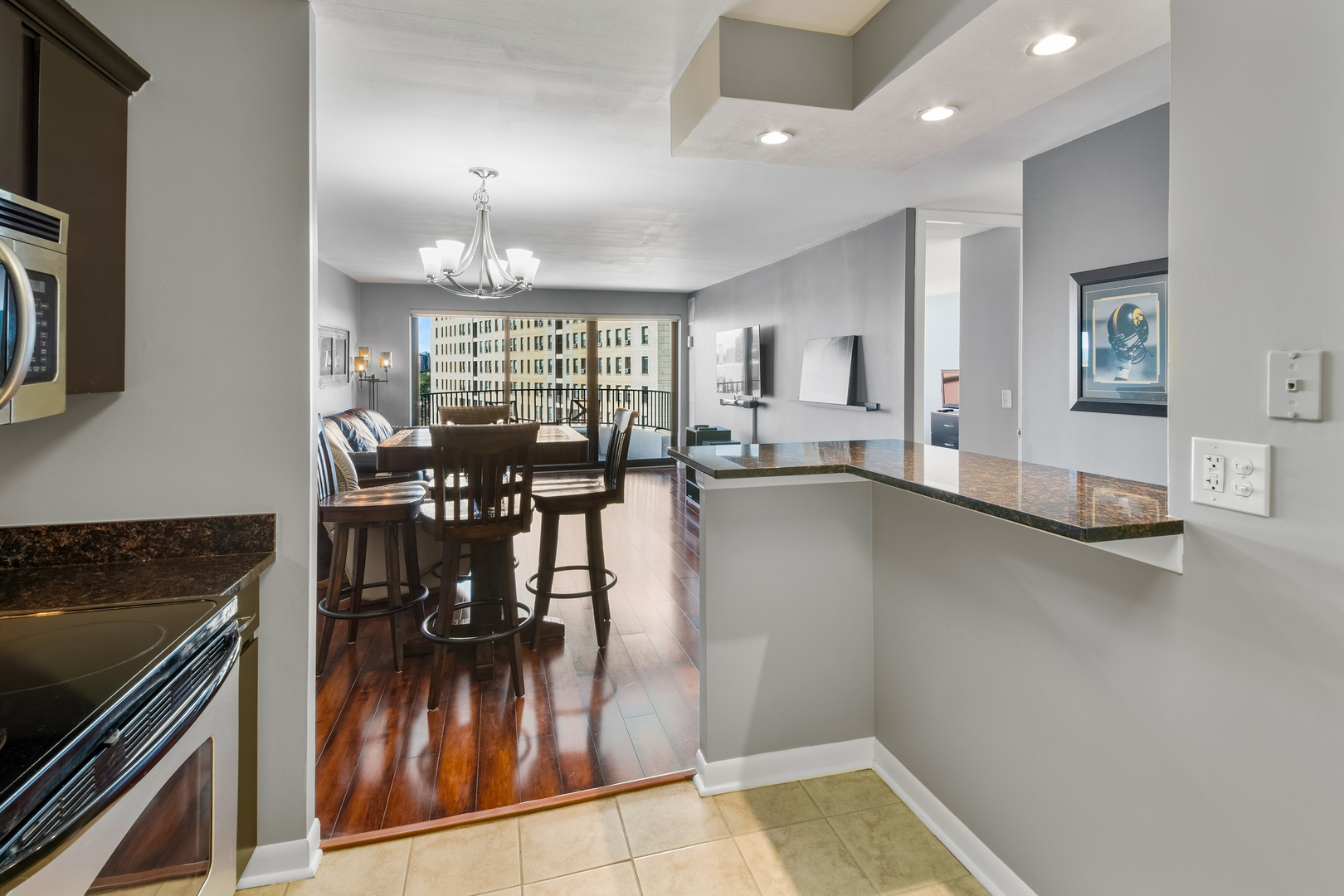 2020 N Lincoln Park West Unit: 8E