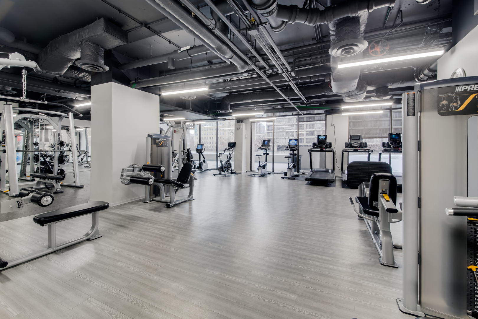 2020 N Lincoln Park West Unit: 8E