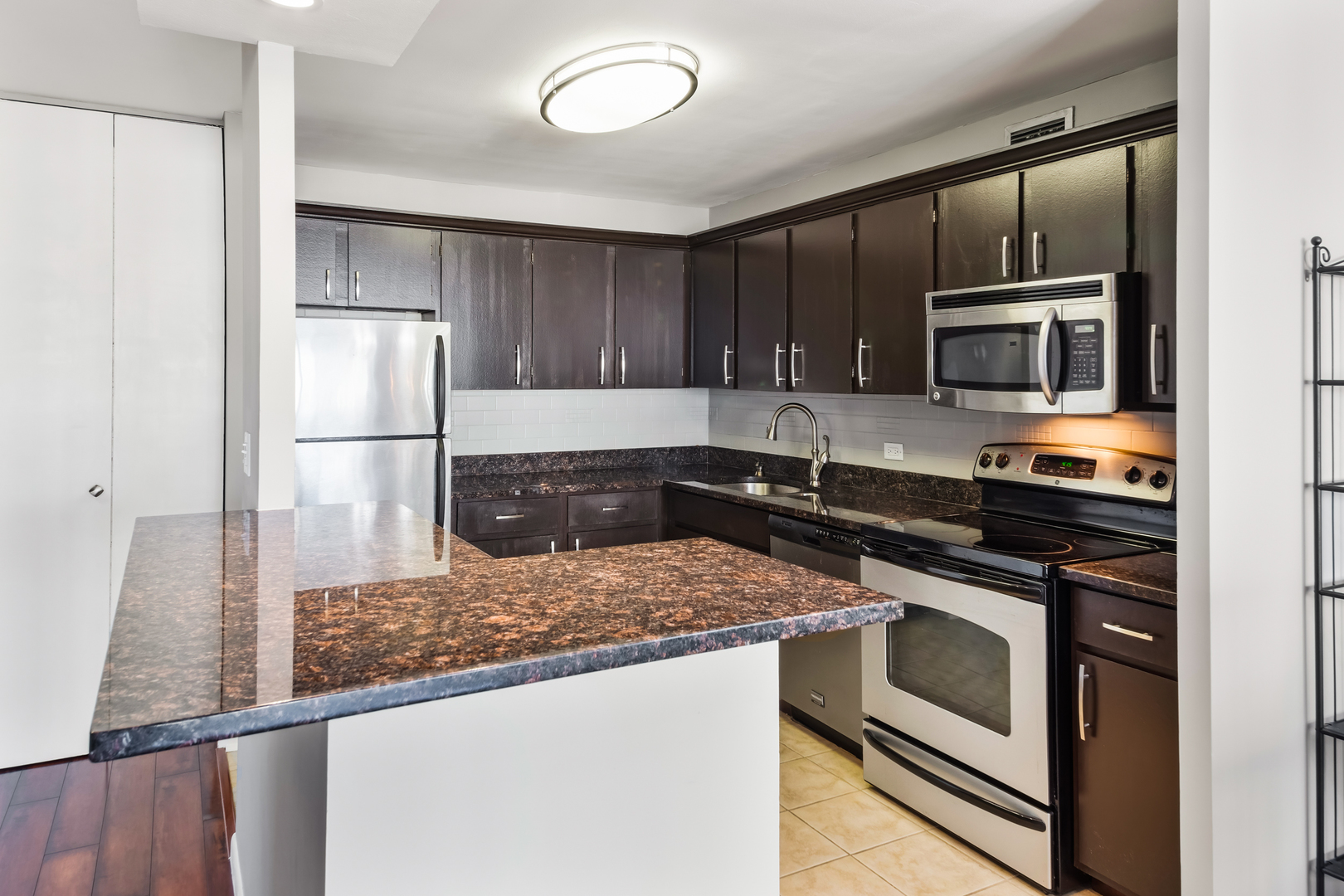 2020 N Lincoln Park West Unit: 8E