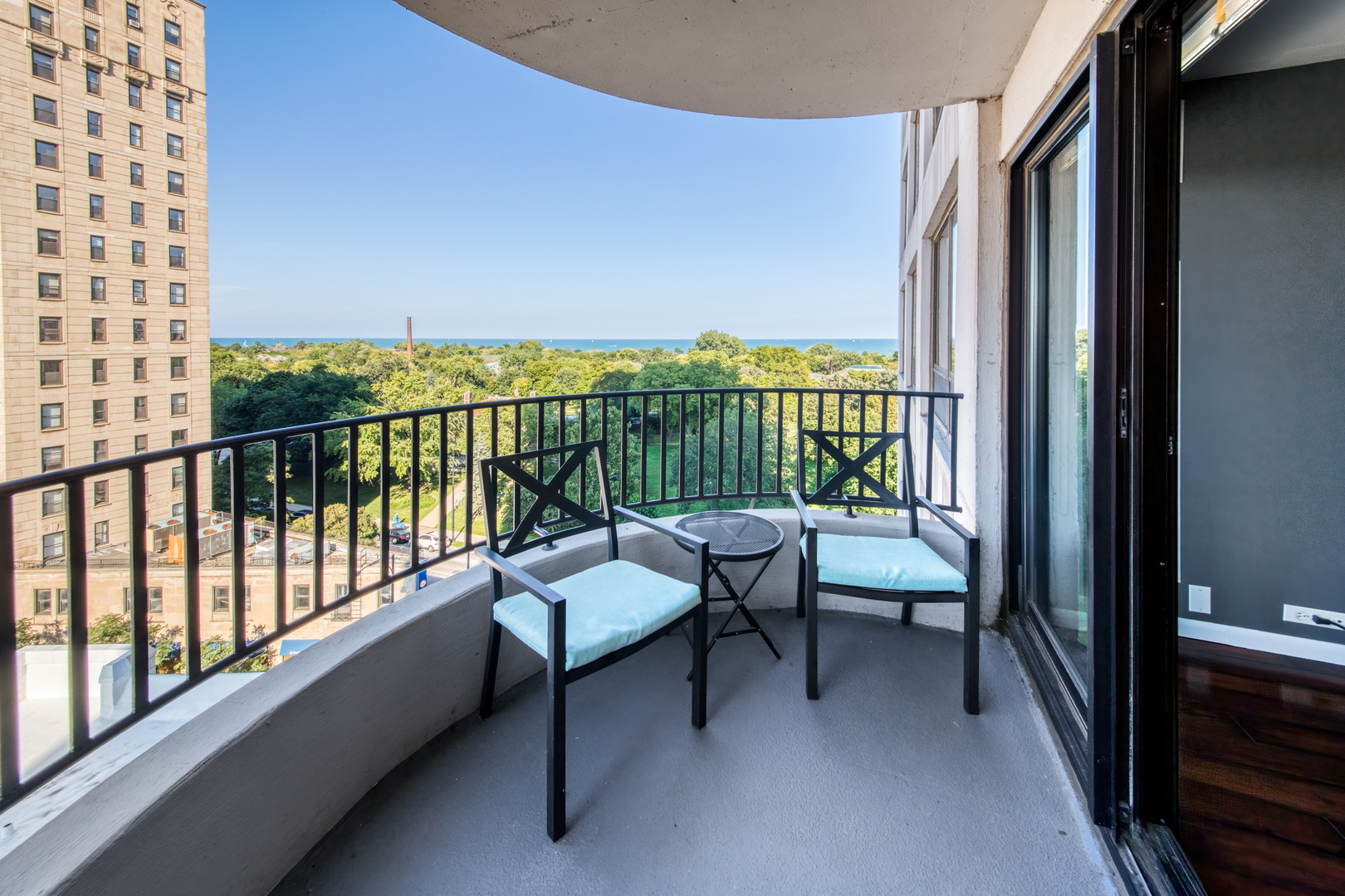 2020 N Lincoln Park West Unit: 8E