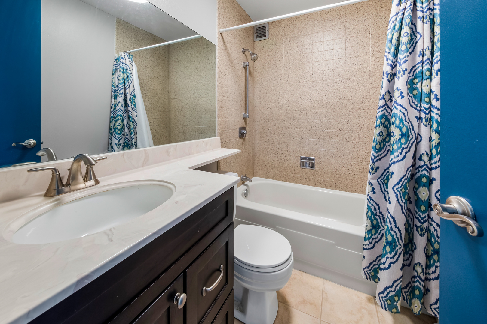 2020 N Lincoln Park West Unit: 8E