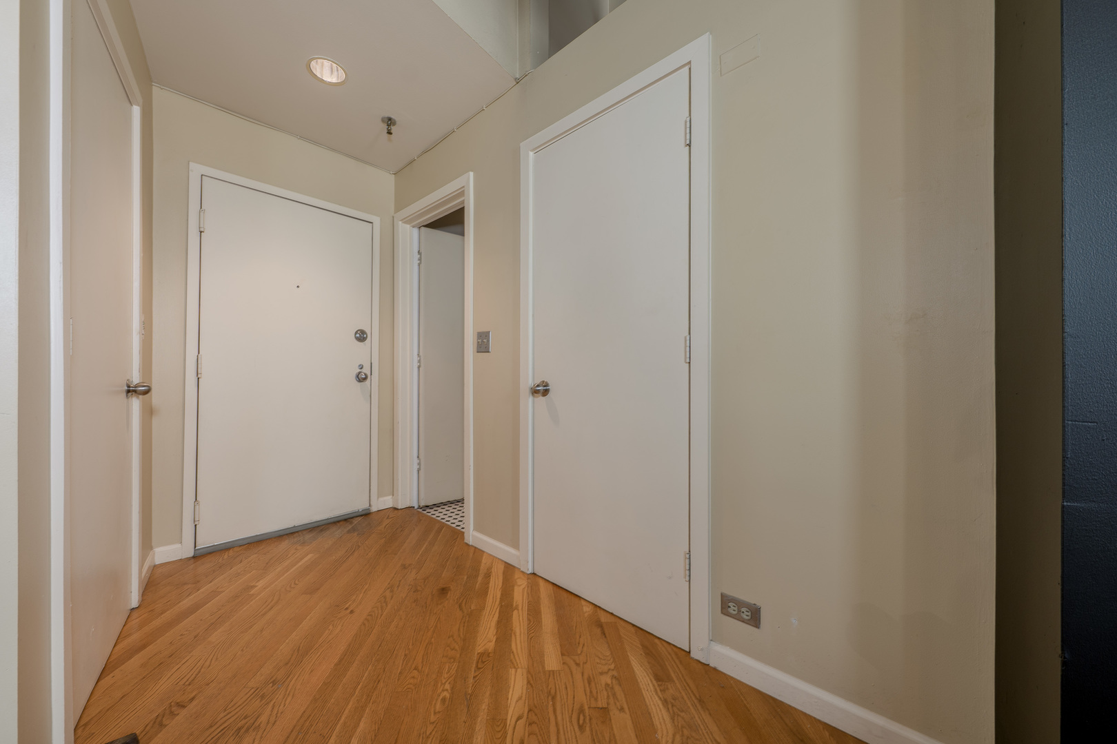 900 S Wabash Avenue Unit: 705
