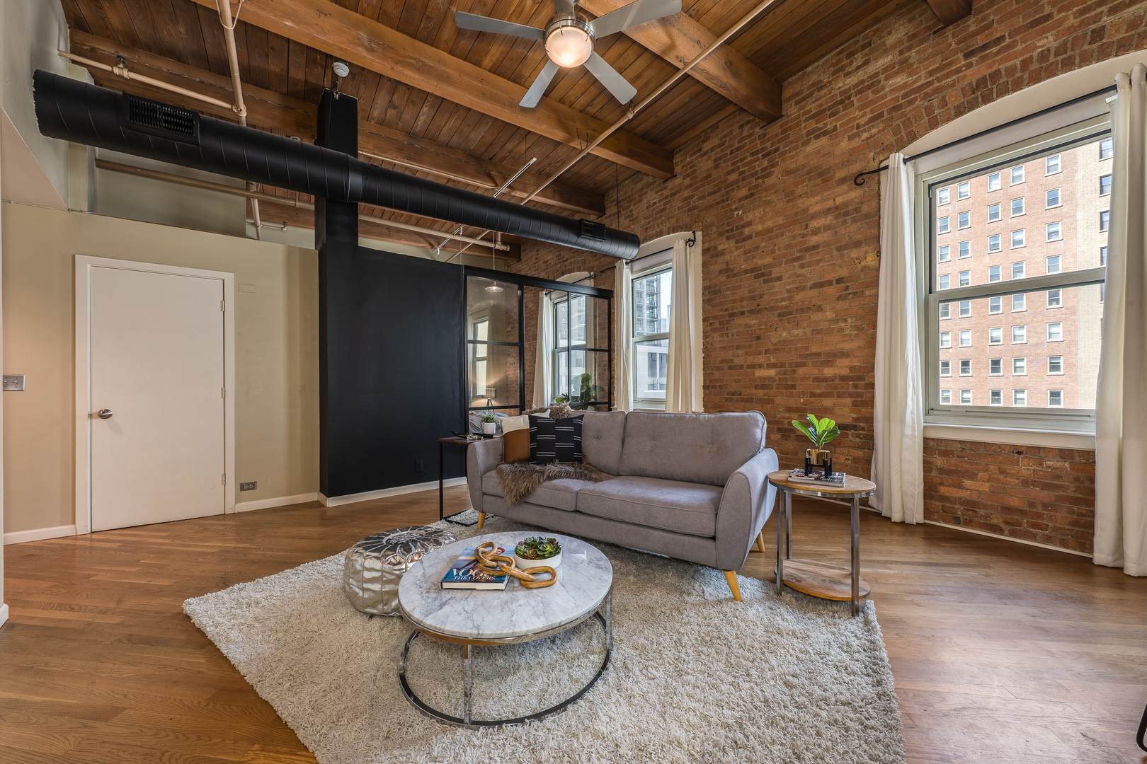 900 S Wabash Avenue Unit: 705