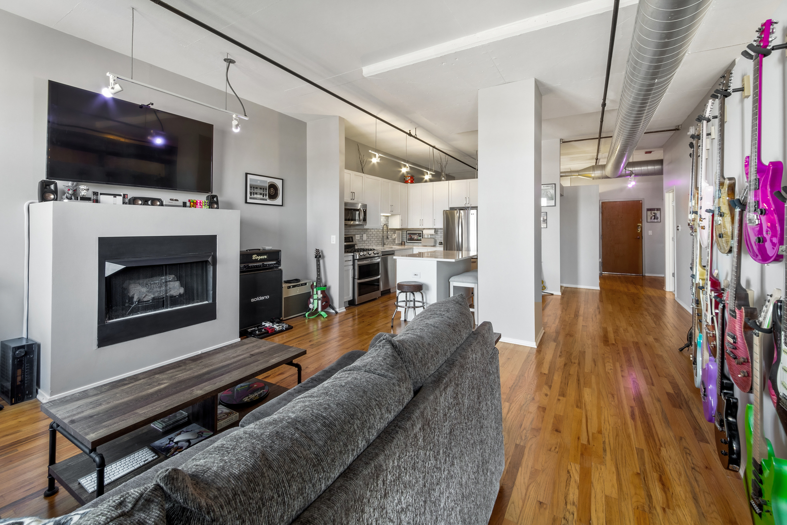 6 S LAFLIN Street Unit: 612
