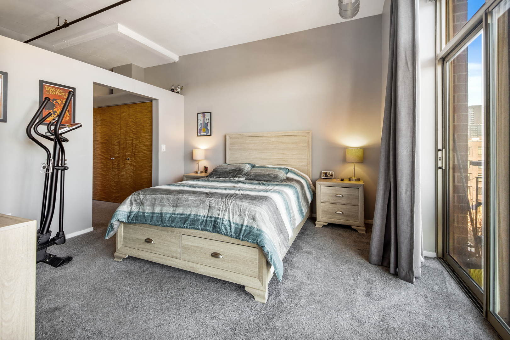 6 S LAFLIN Street Unit: 612