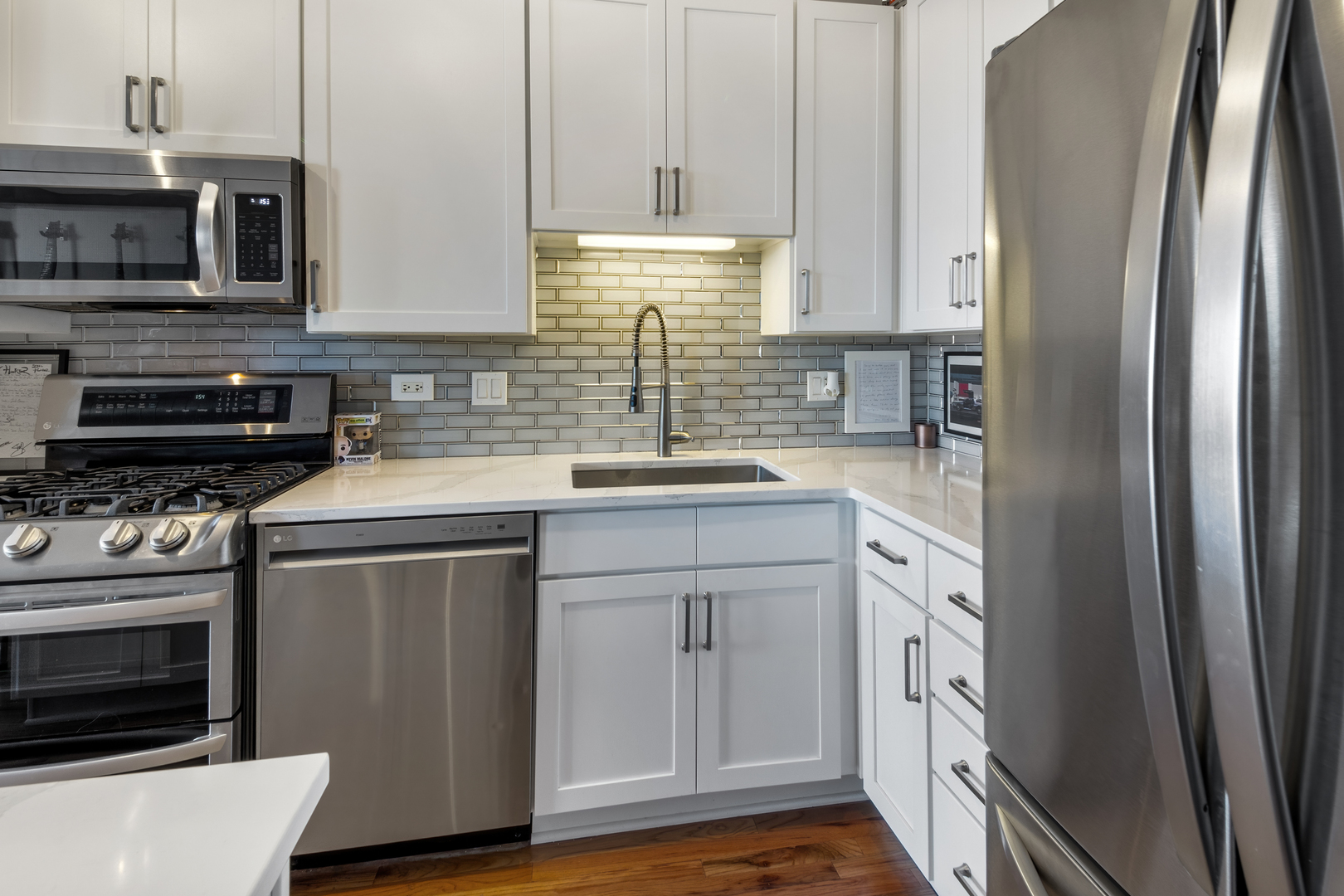 6 S LAFLIN Street Unit: 612