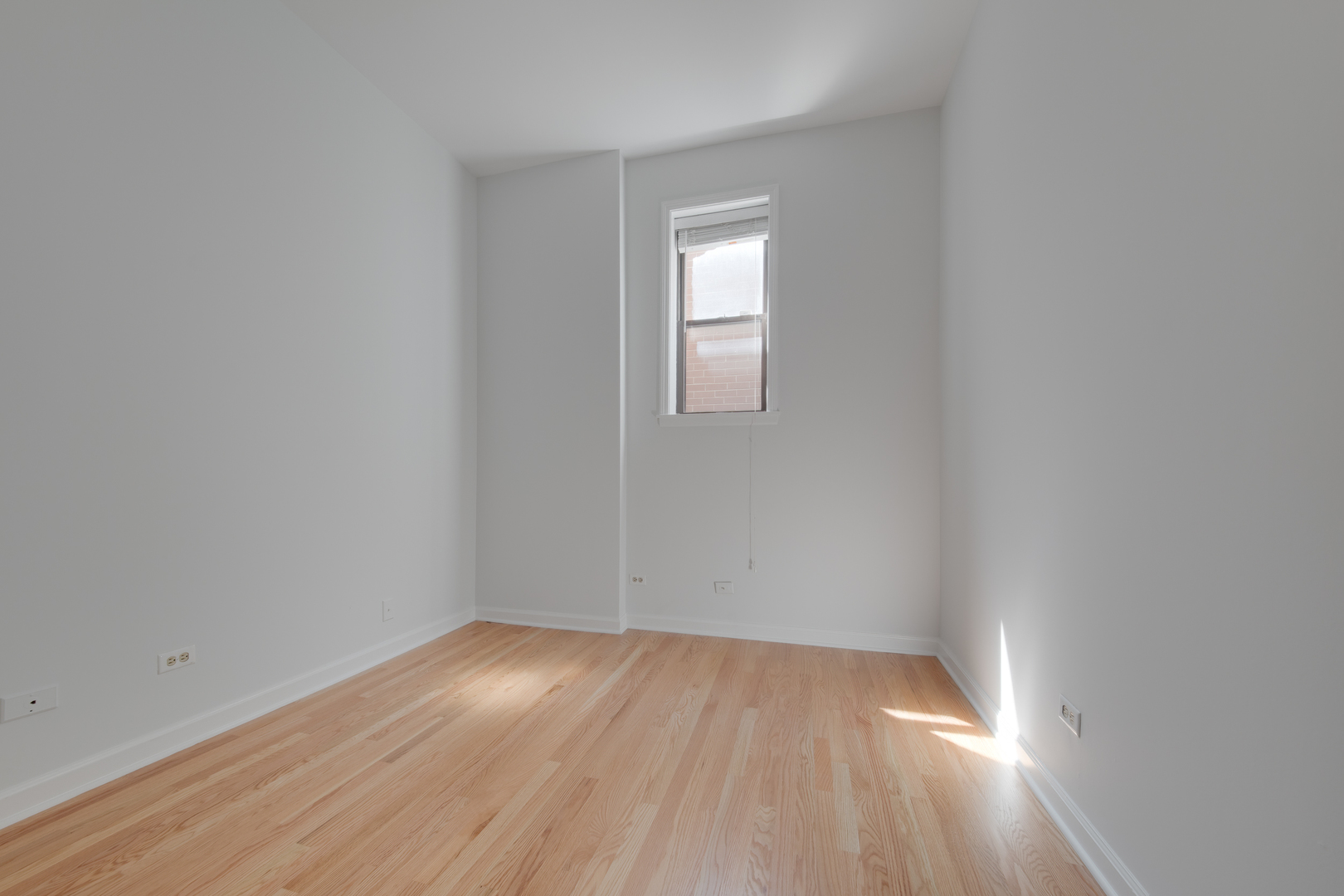 1933 N Dayton Street Unit: 2F