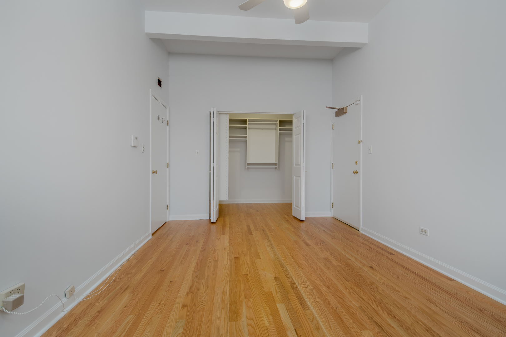 1933 N Dayton Street Unit: 2F