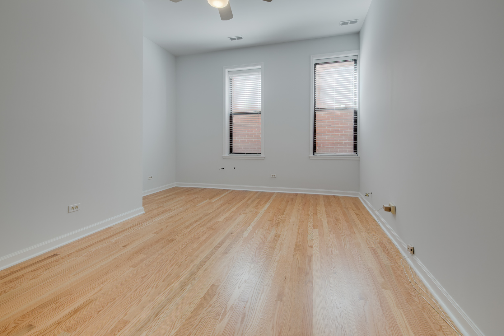 1933 N Dayton Street Unit: 2F
