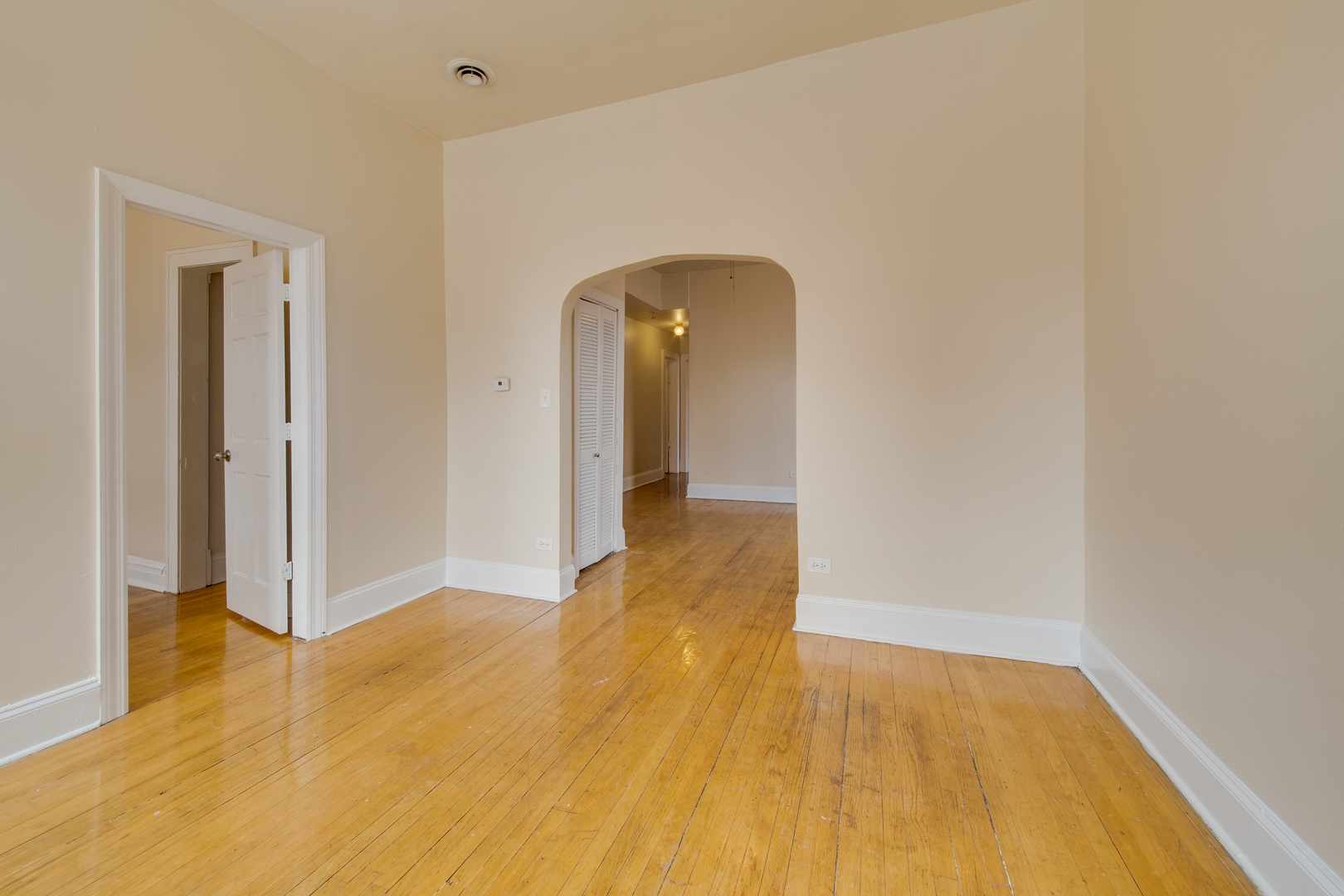 1458 N Campbell Avenue Unit: 2