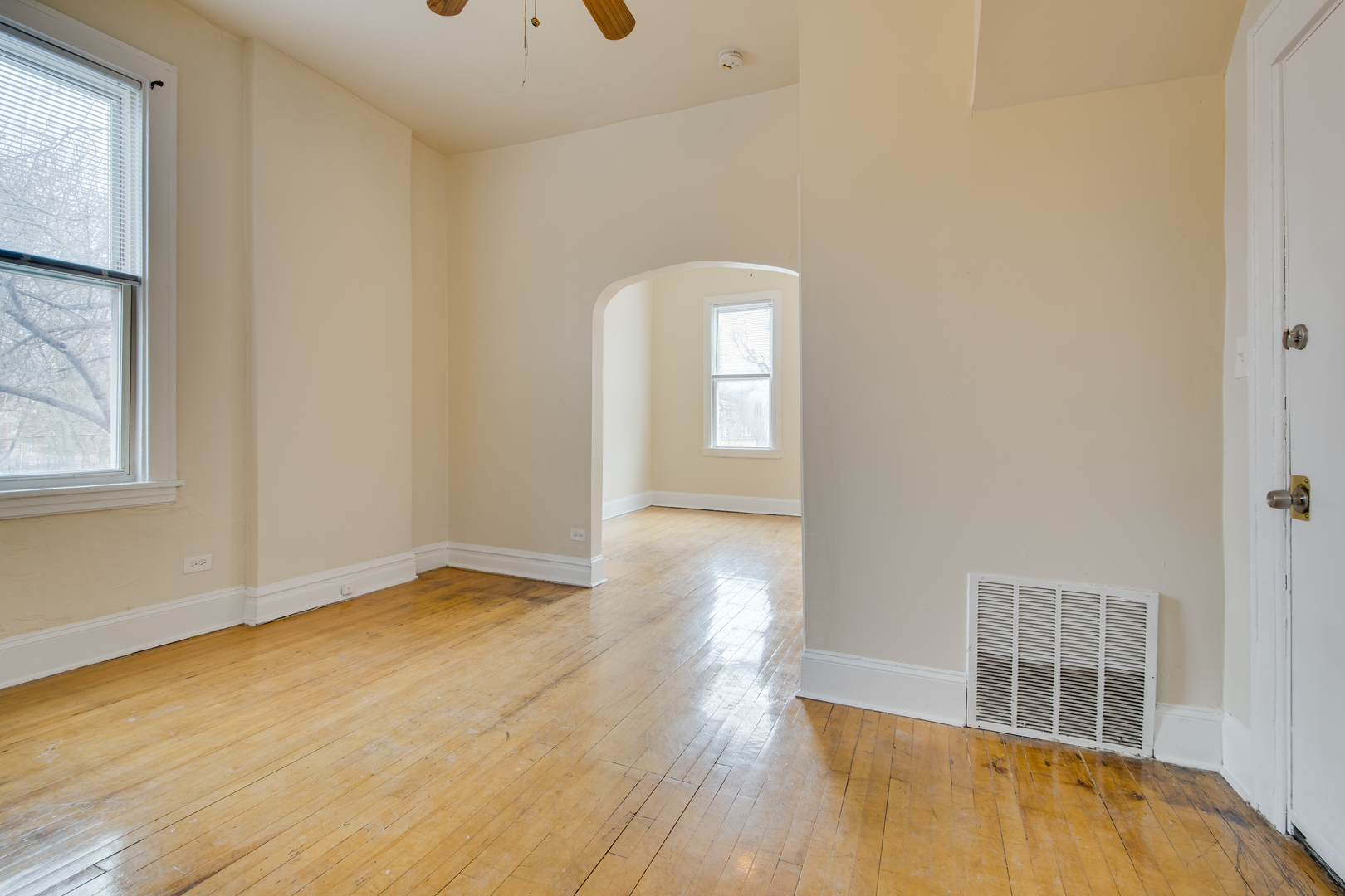 1458 N Campbell Avenue Unit: 2