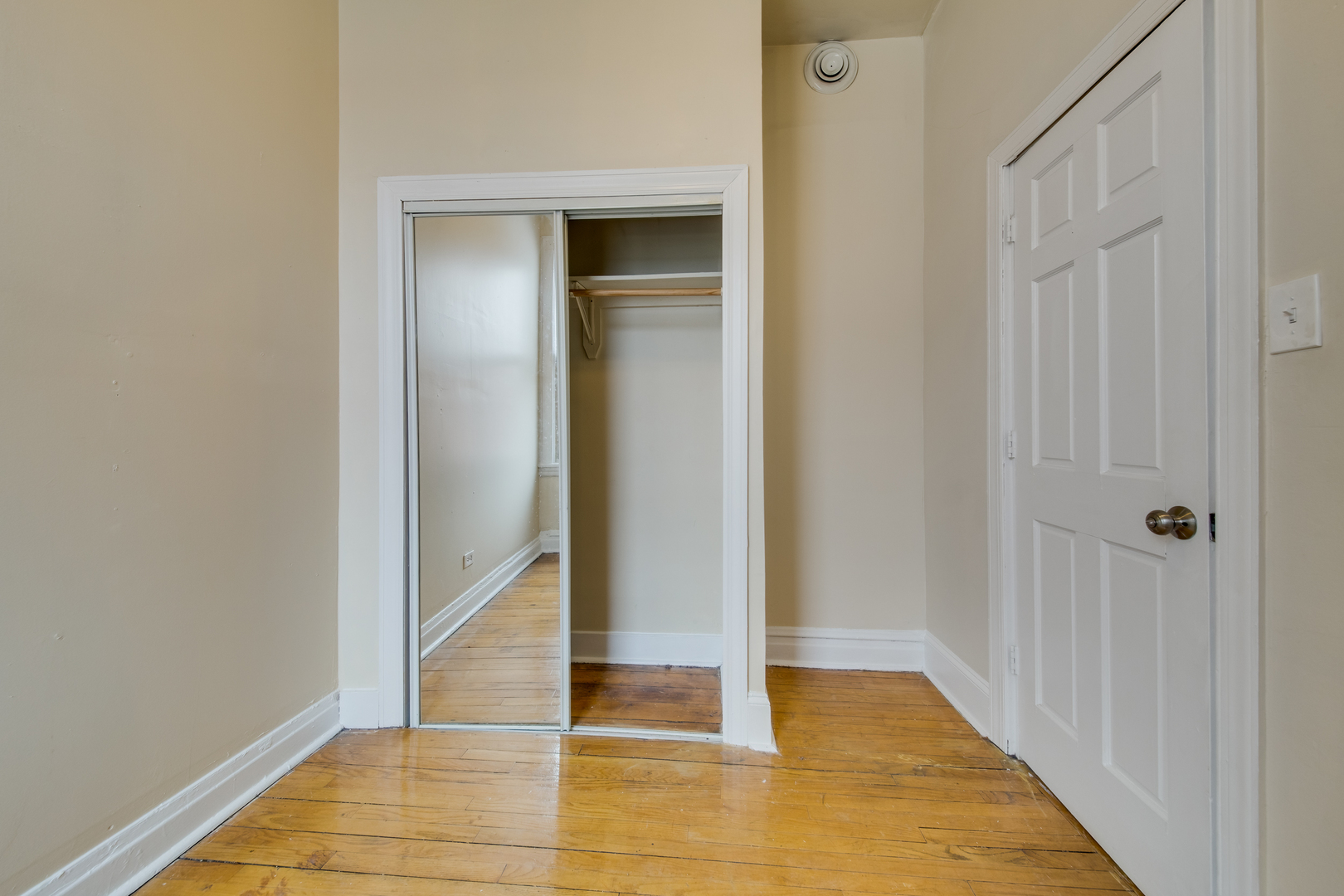1458 N Campbell Avenue Unit: 2