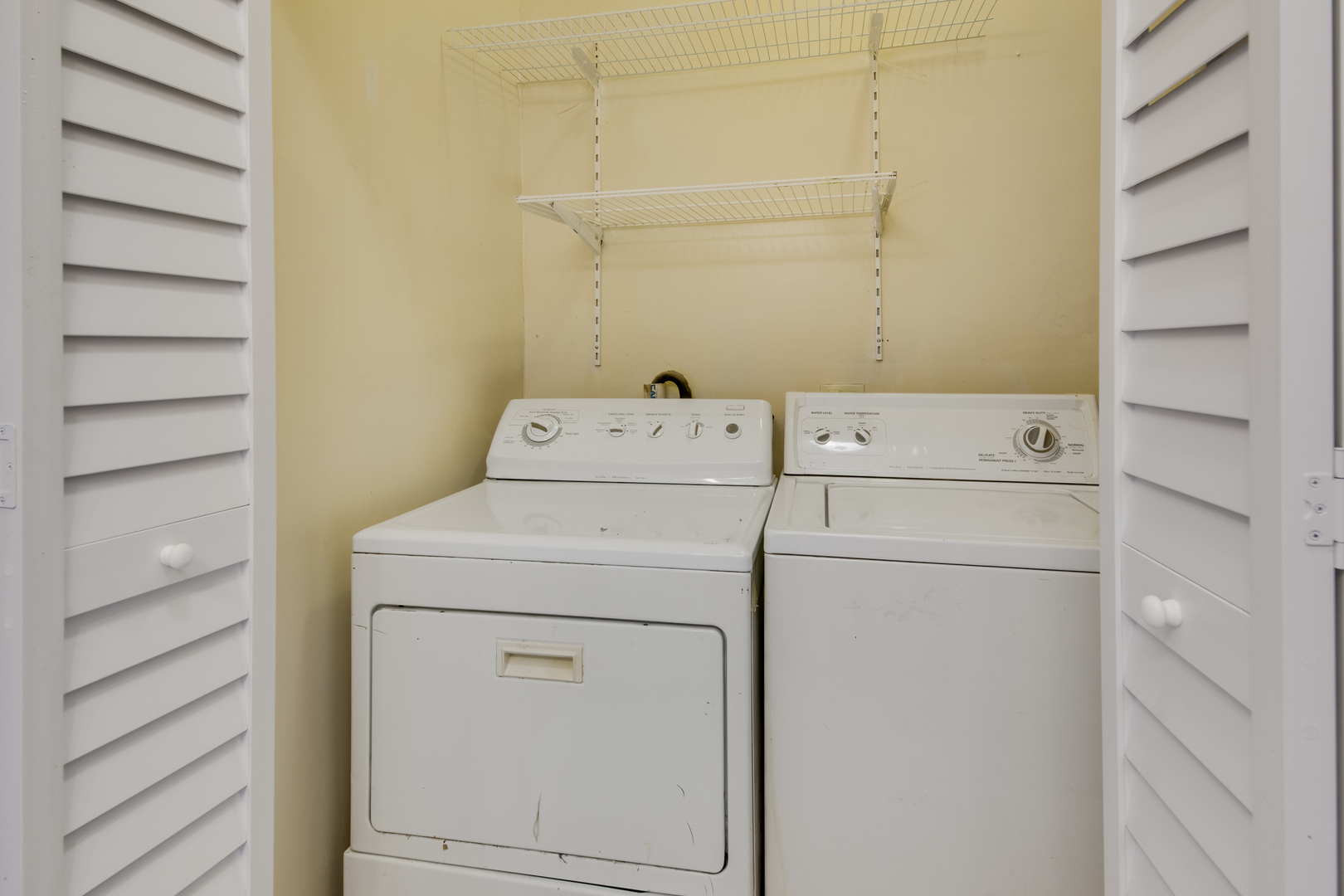 1458 N Campbell Avenue Unit: 2