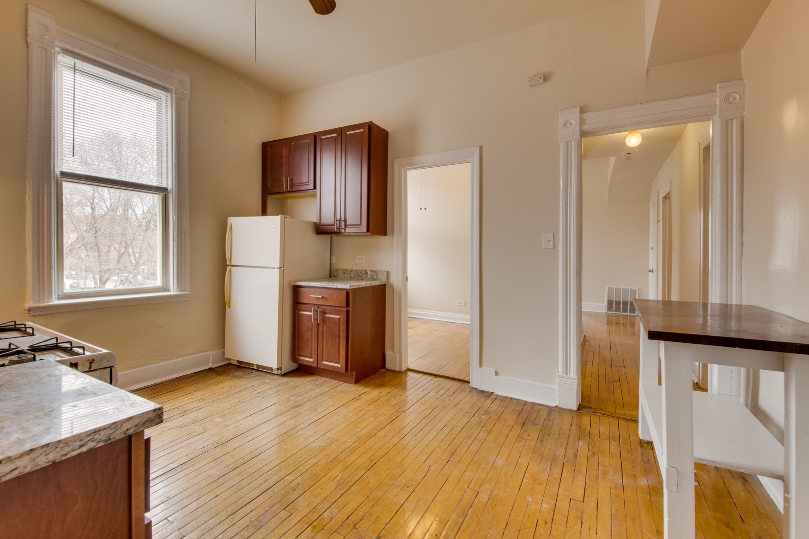 1458 N Campbell Avenue Unit: 2